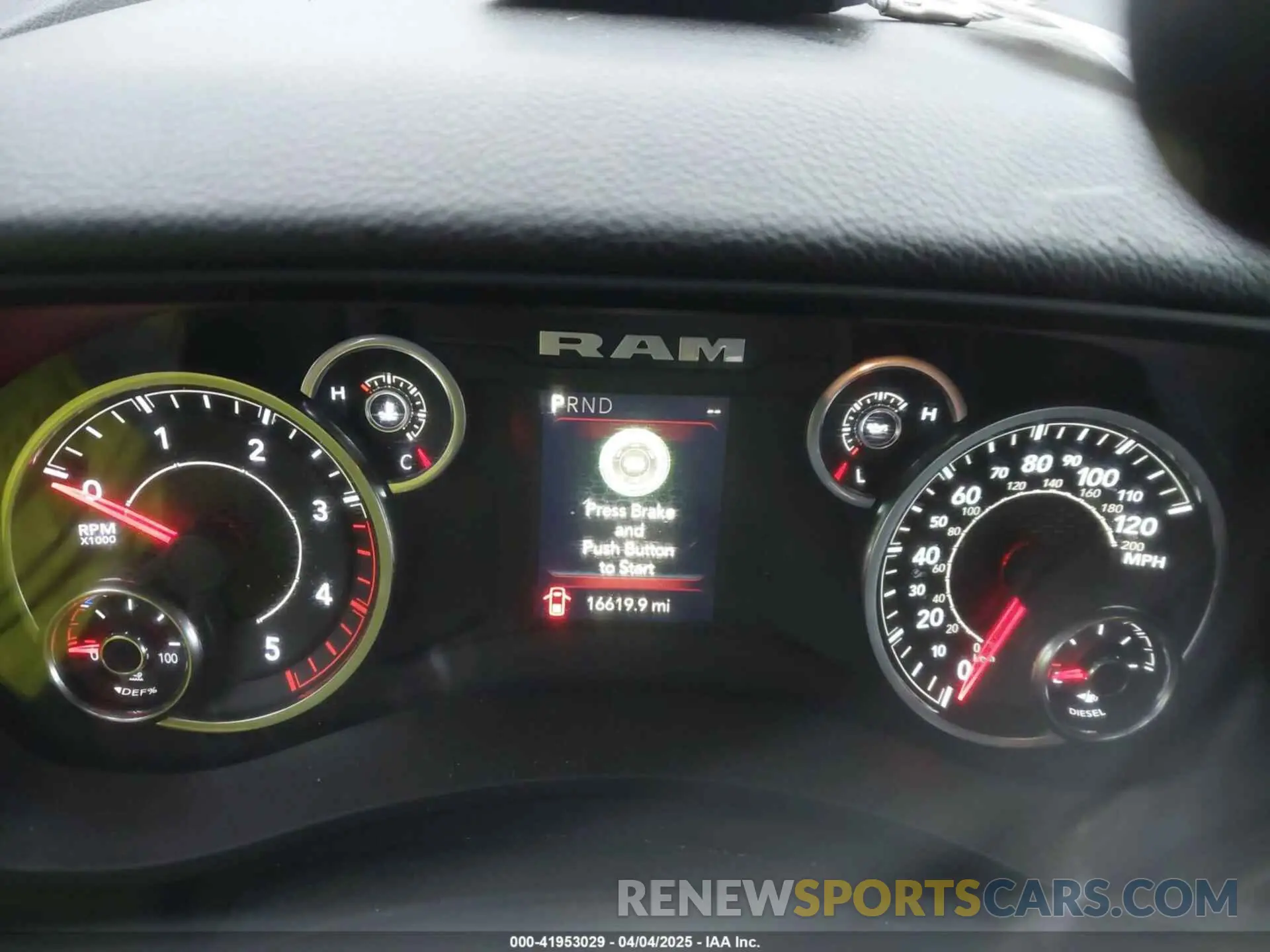 7 fotografías del automóvil dañado 3C6UR5DLXRG303523 RAM 2500 2024