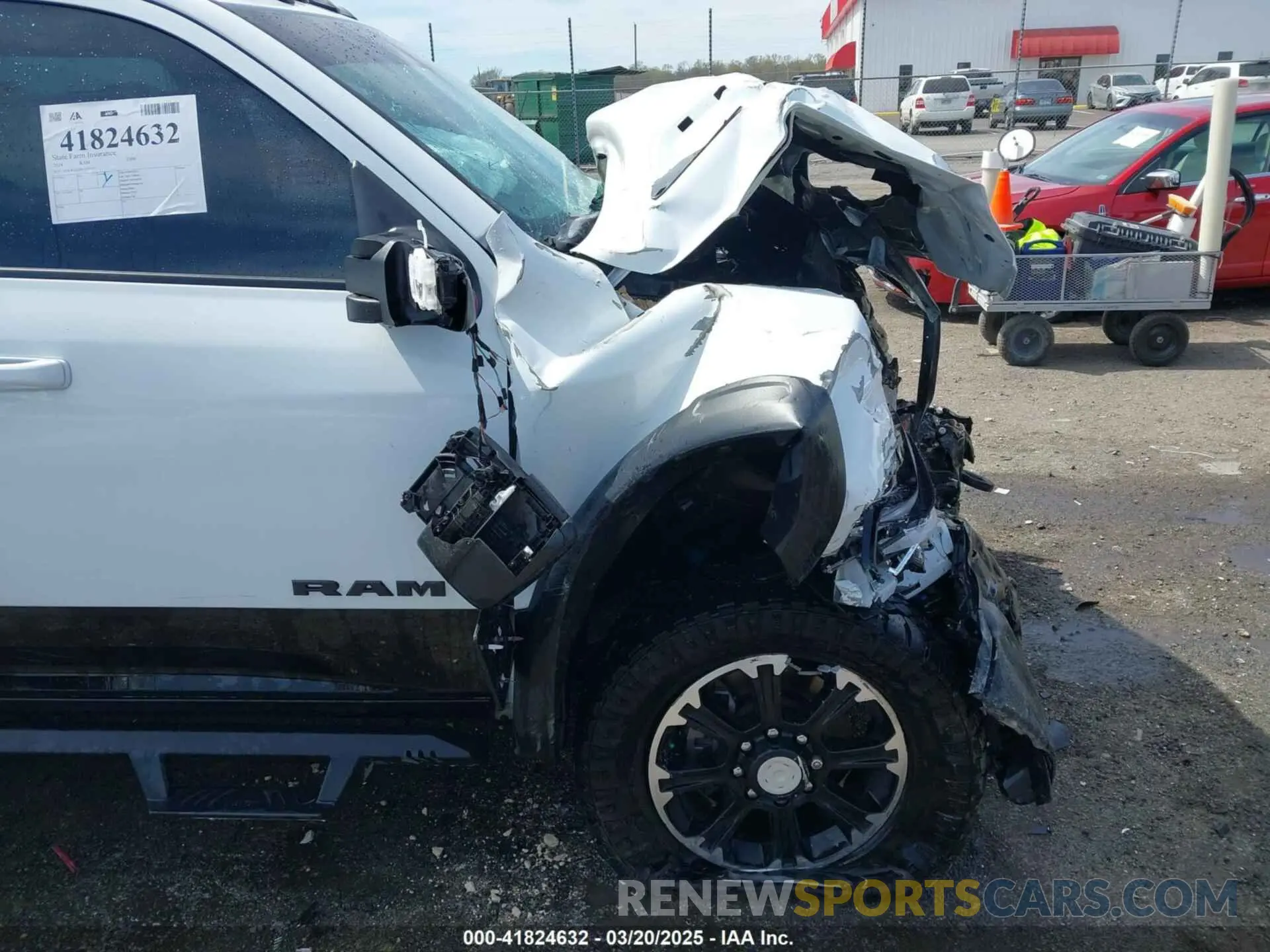 17 fotografías del automóvil dañado 3C6UR5EJ2RG278405 RAM 2500 2024