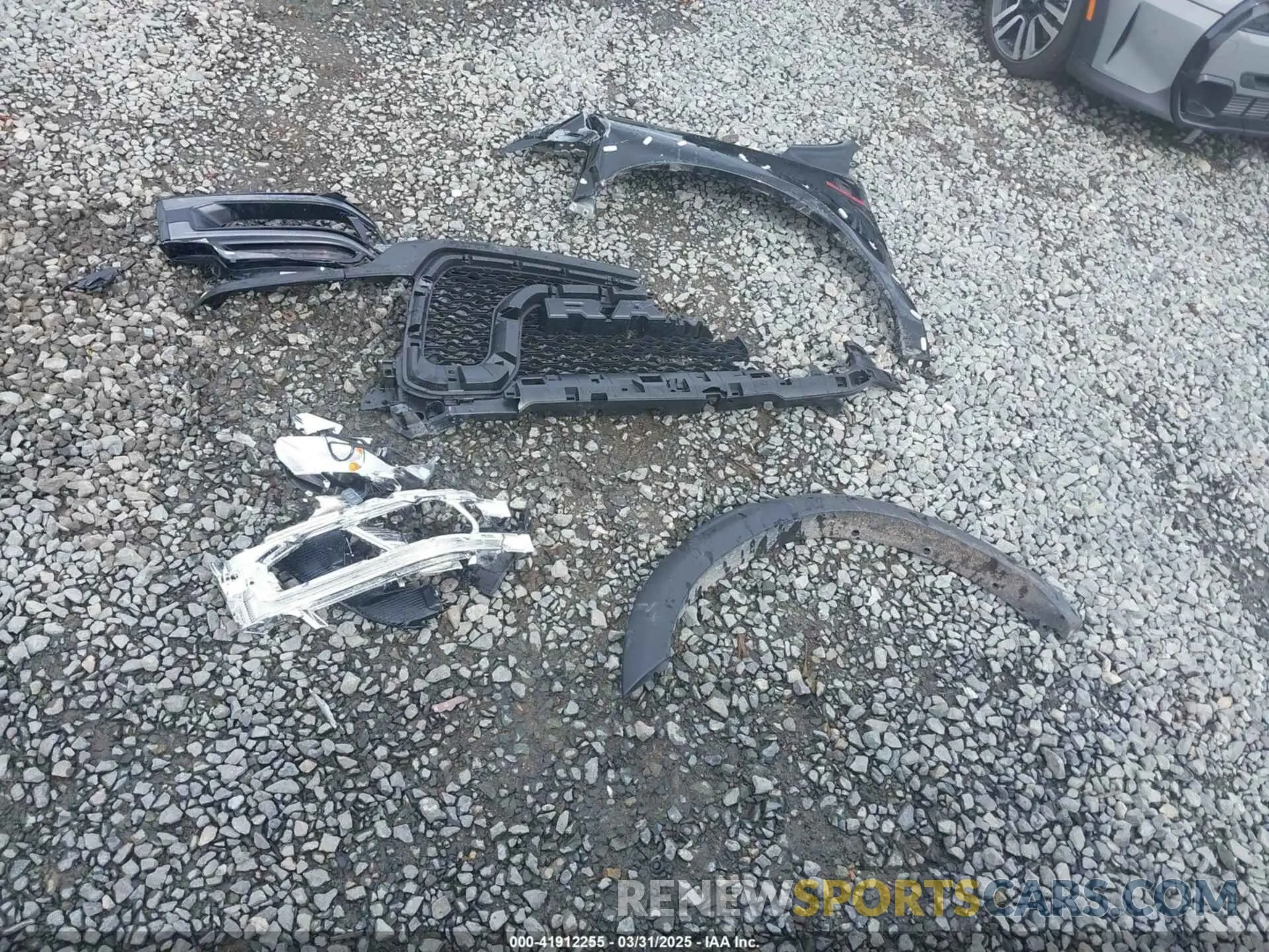 12 fotografías del automóvil dañado 3C6UR5EL1RG238463 RAM 2500 2024