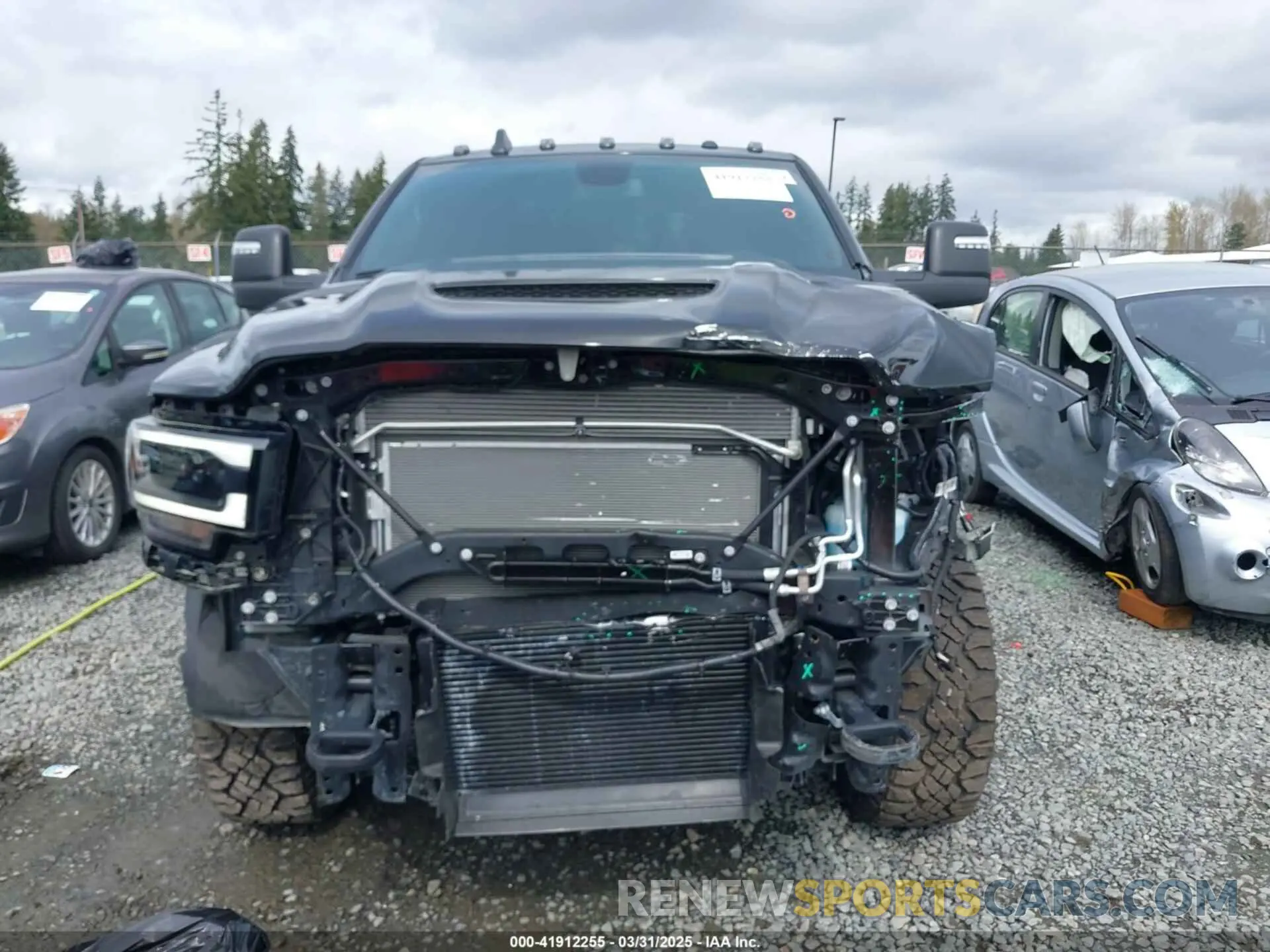 13 fotografías del automóvil dañado 3C6UR5EL1RG238463 RAM 2500 2024