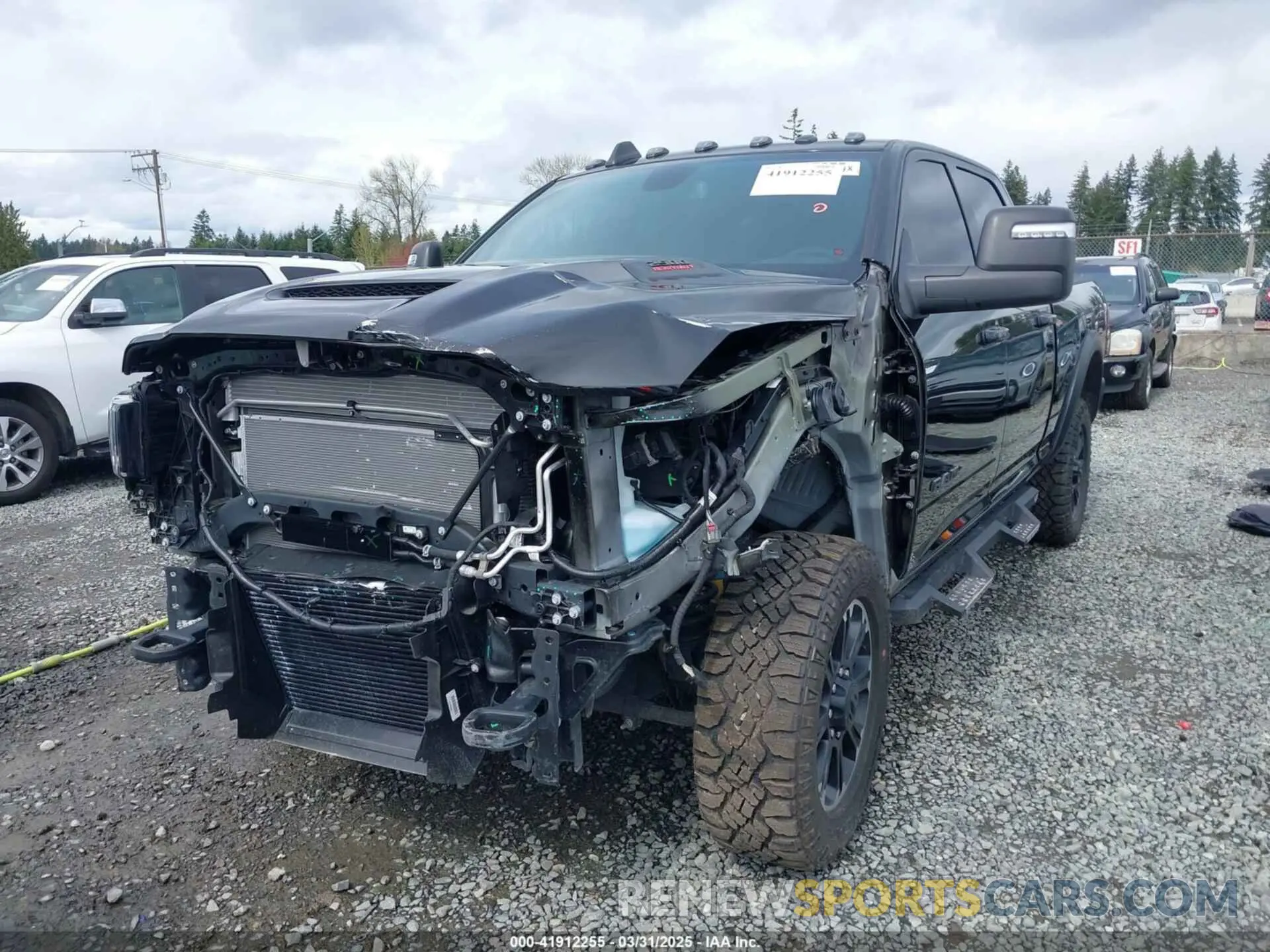 6 fotografías del automóvil dañado 3C6UR5EL1RG238463 RAM 2500 2024