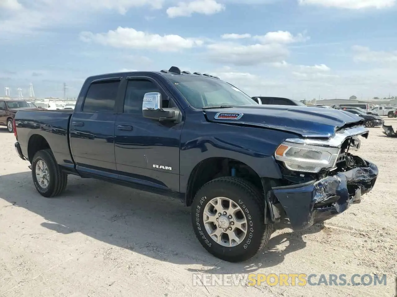 4 fotografías del automóvil dañado 3C6UR5FJ3RG351408 RAM 2500 2024