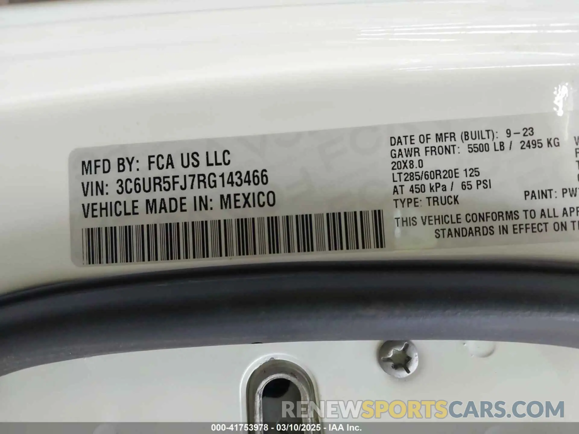 9 fotografías del automóvil dañado 3C6UR5FJ7RG143466 RAM 2500 2024