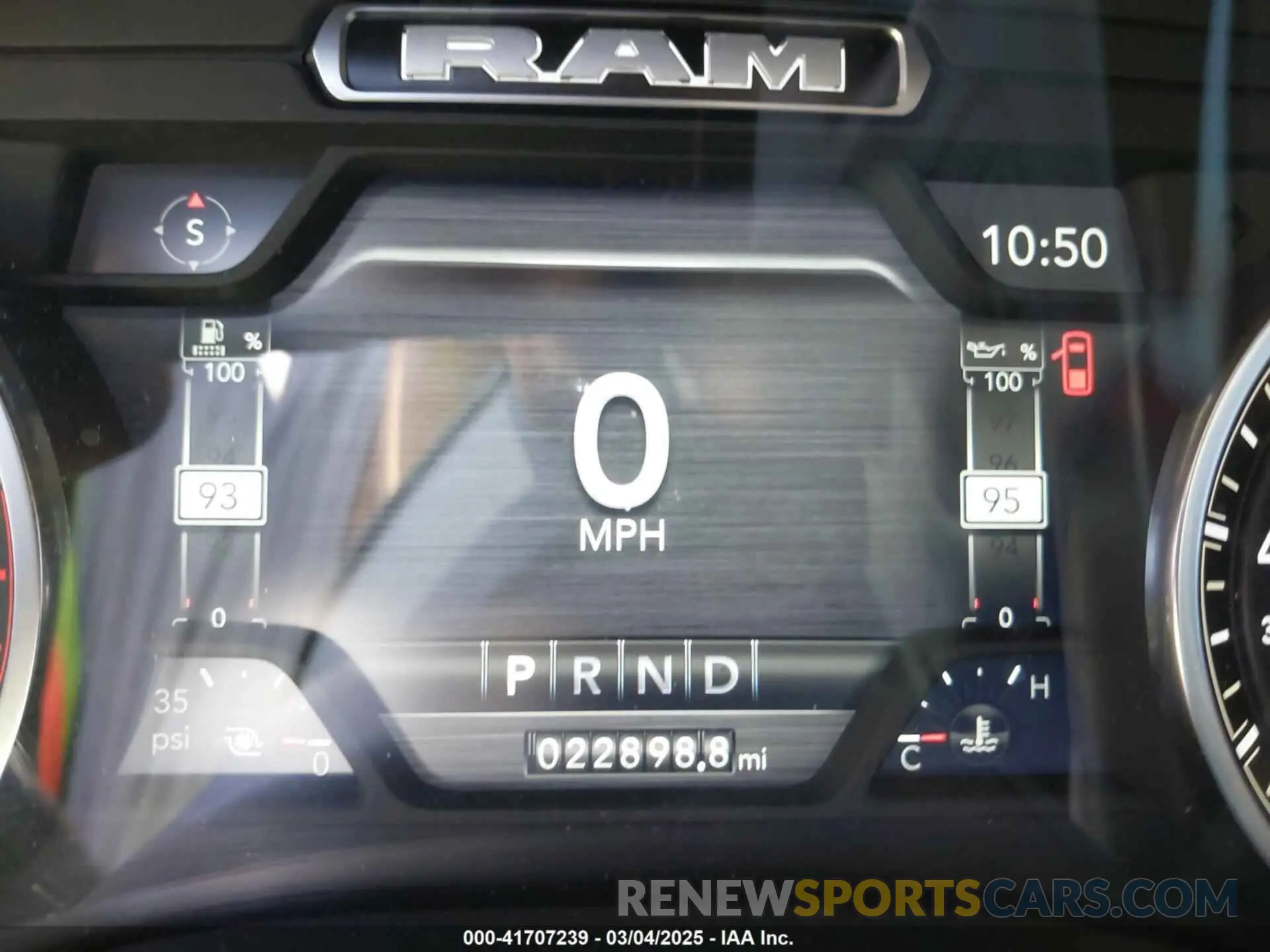 15 fotografías del automóvil dañado 3C6UR5FL2RG267971 RAM 2500 2024