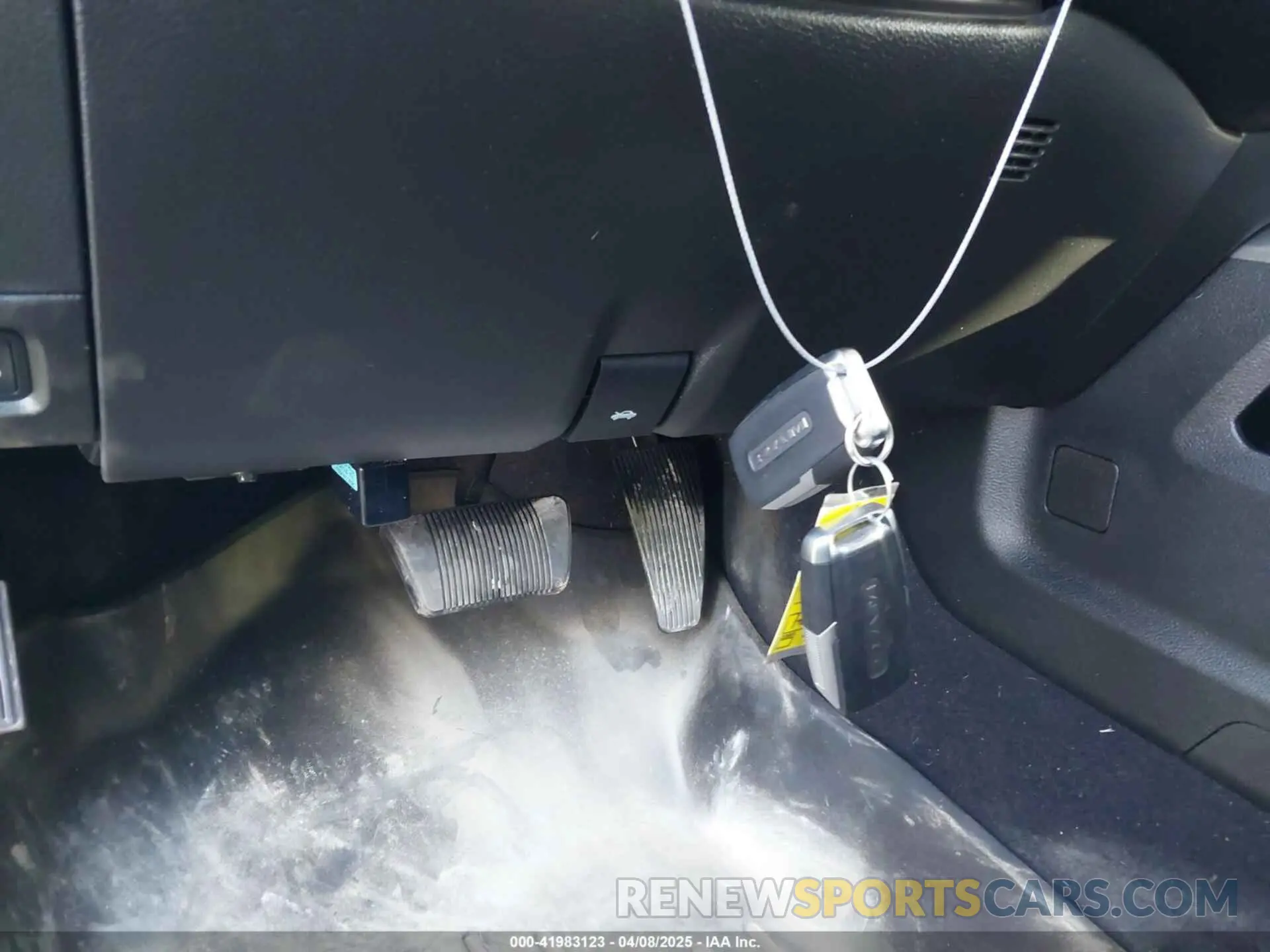 11 fotografías del automóvil dañado 3C6UR5FL3RG312836 RAM 2500 2024