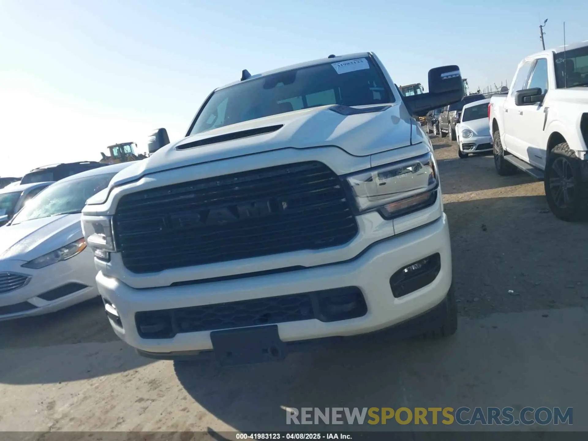 12 fotografías del automóvil dañado 3C6UR5FL3RG312836 RAM 2500 2024