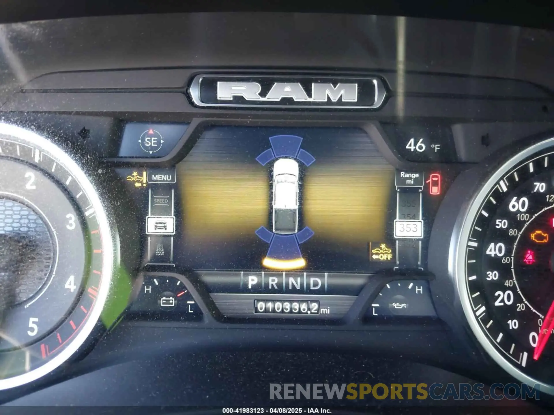 15 fotografías del automóvil dañado 3C6UR5FL3RG312836 RAM 2500 2024