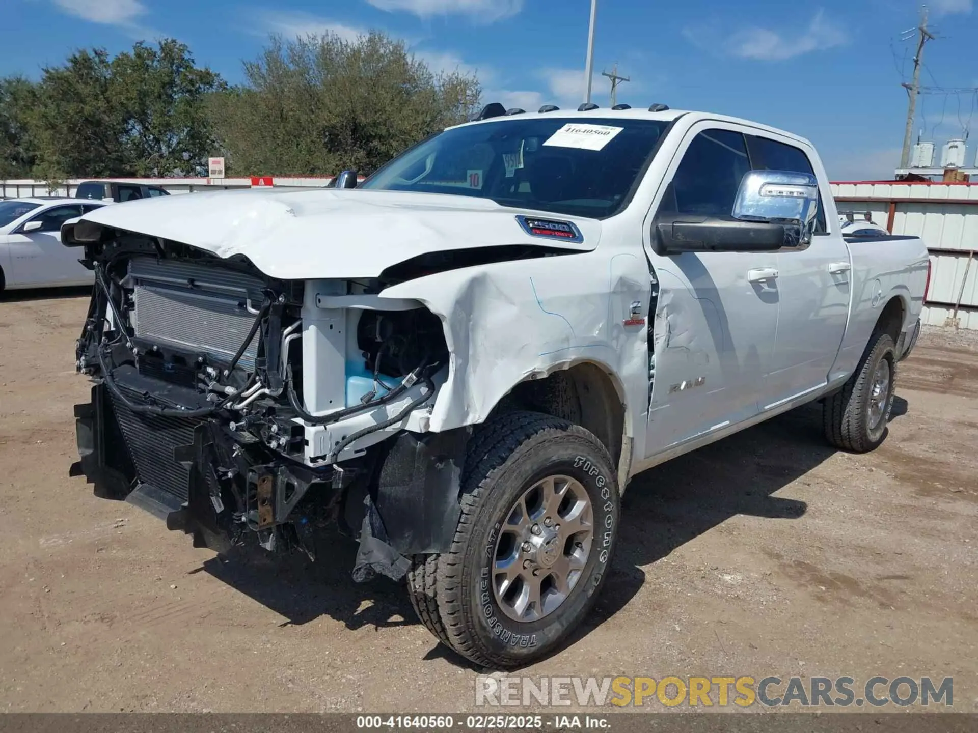 2 fotografías del automóvil dañado 3C6UR5FL6RG384601 RAM 2500 2024