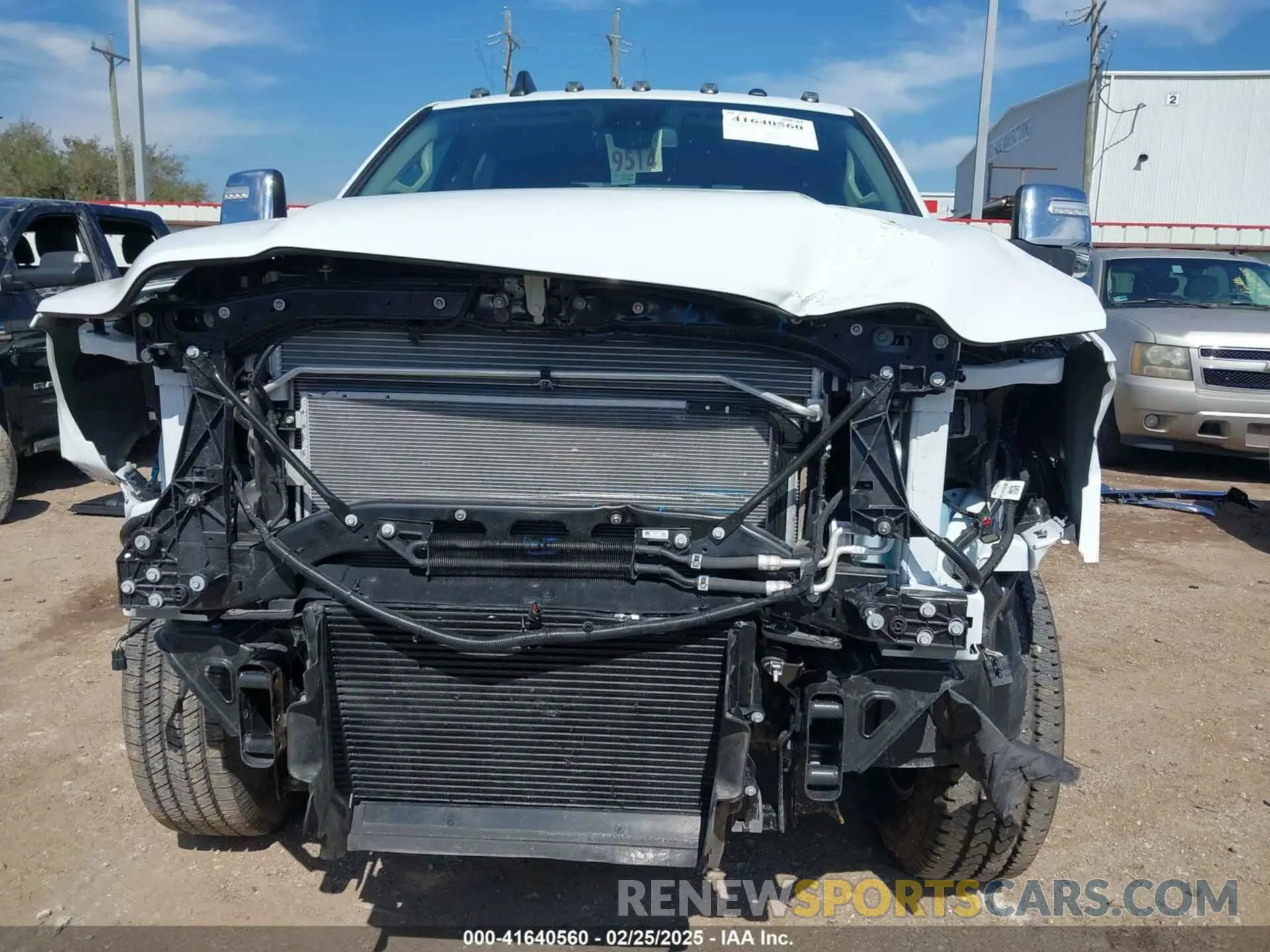 21 fotografías del automóvil dañado 3C6UR5FL6RG384601 RAM 2500 2024