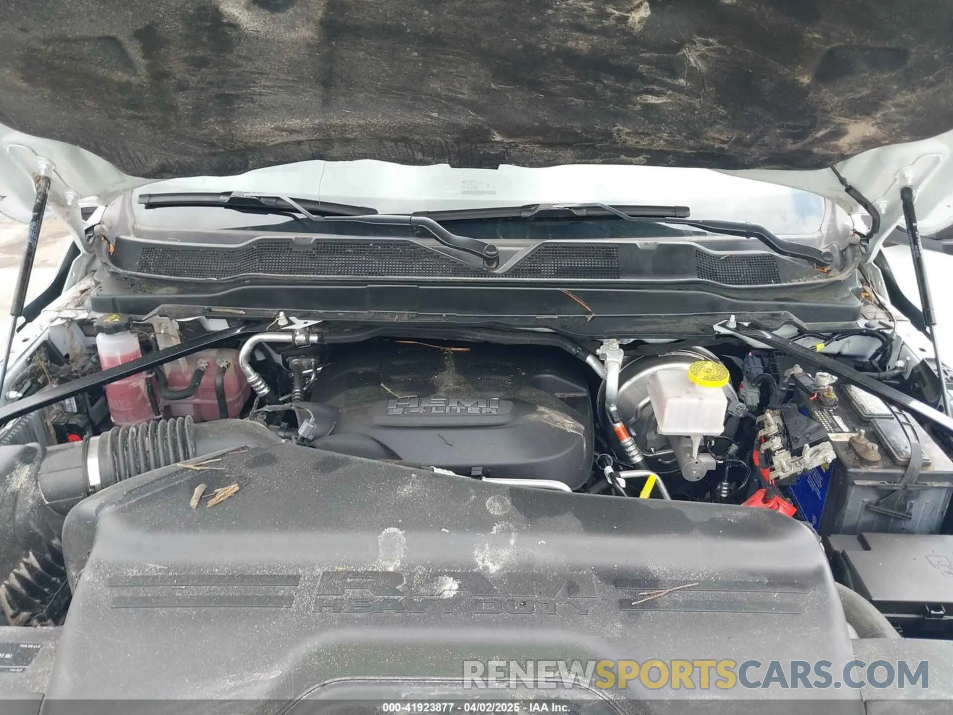 10 fotografías del automóvil dañado 3C6UR5HJ1RG114588 RAM 2500 2024
