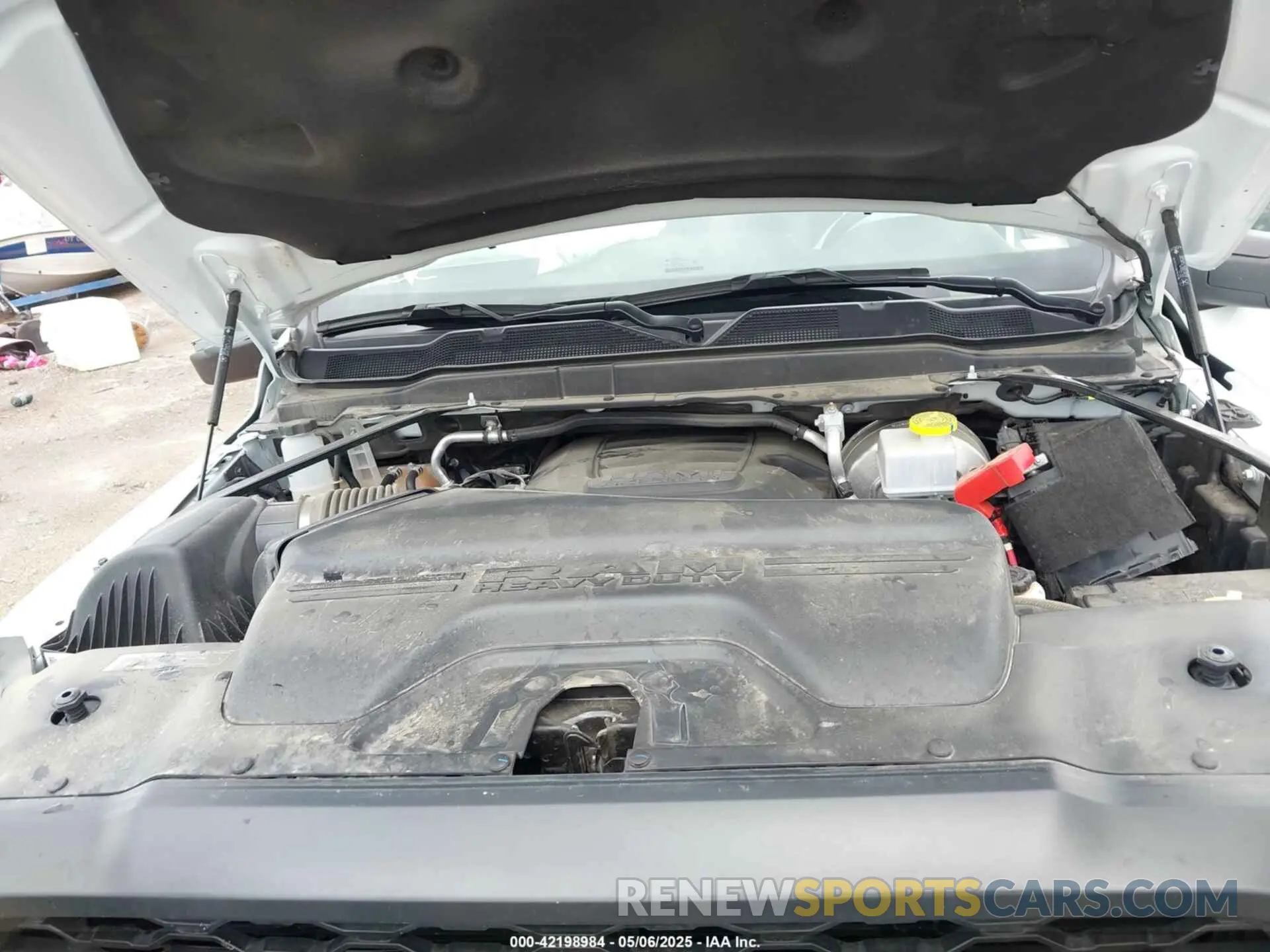 10 fotografías del automóvil dañado 3C6UR5HJ4RG125908 RAM 2500 2024
