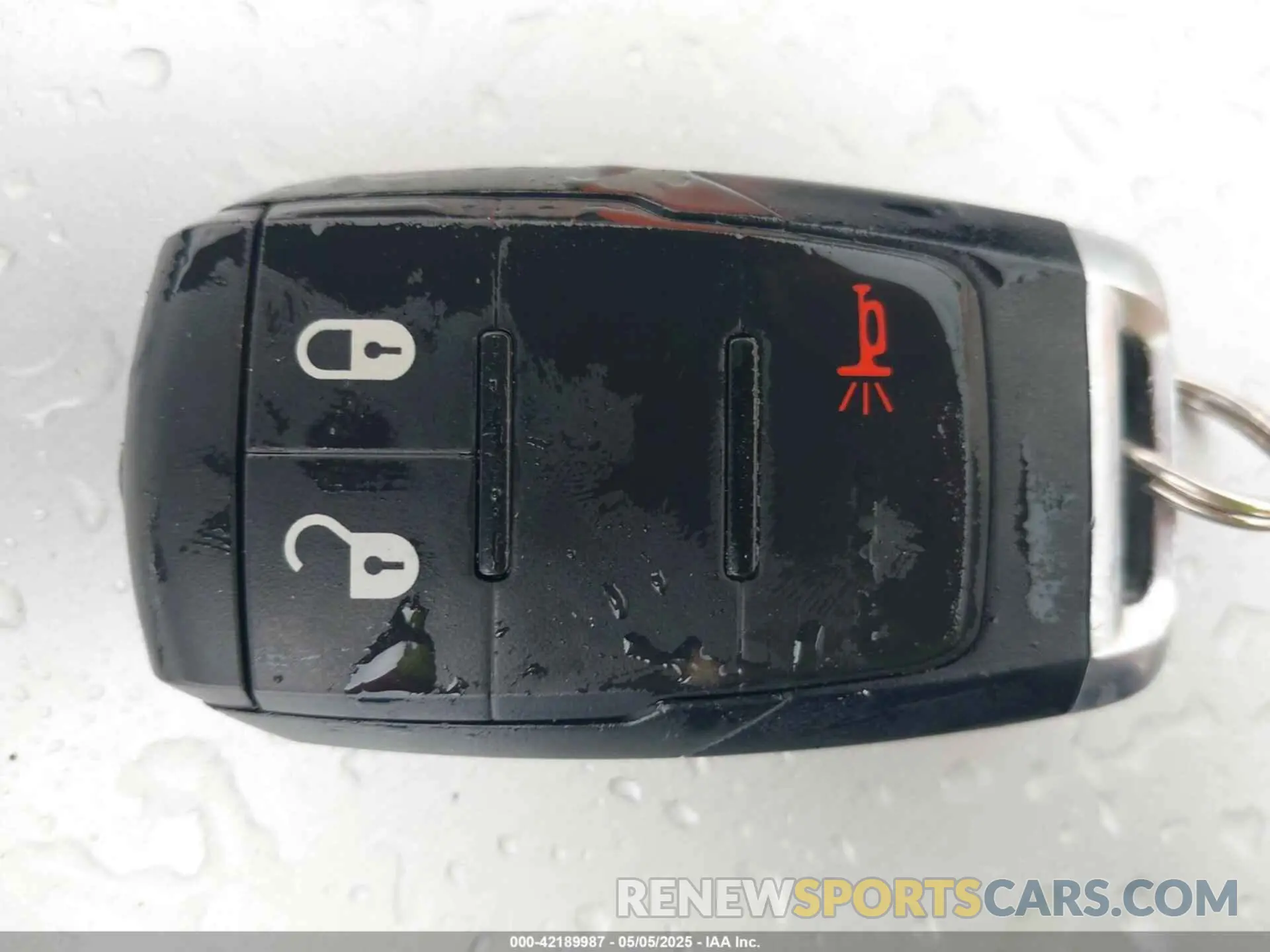 11 fotografías del automóvil dañado 3C6UR5HJ4RG188121 RAM 2500 2024