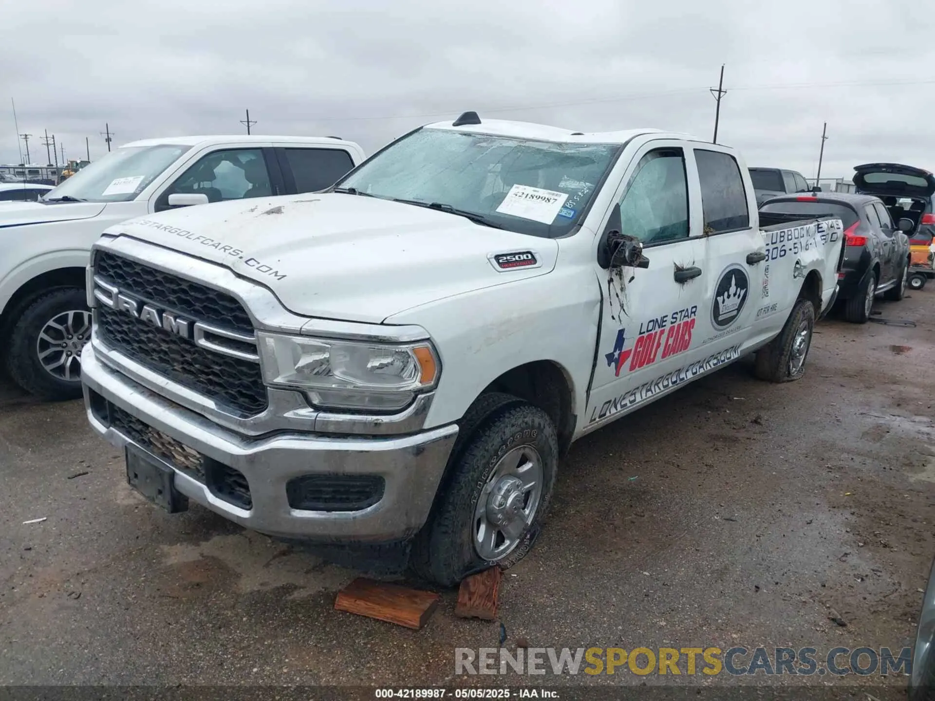 2 fotografías del automóvil dañado 3C6UR5HJ4RG188121 RAM 2500 2024