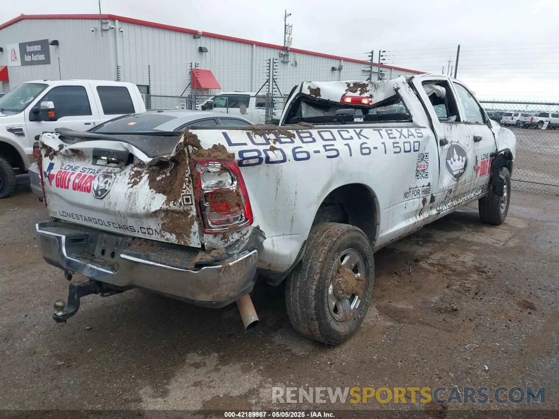 4 fotografías del automóvil dañado 3C6UR5HJ4RG188121 RAM 2500 2024