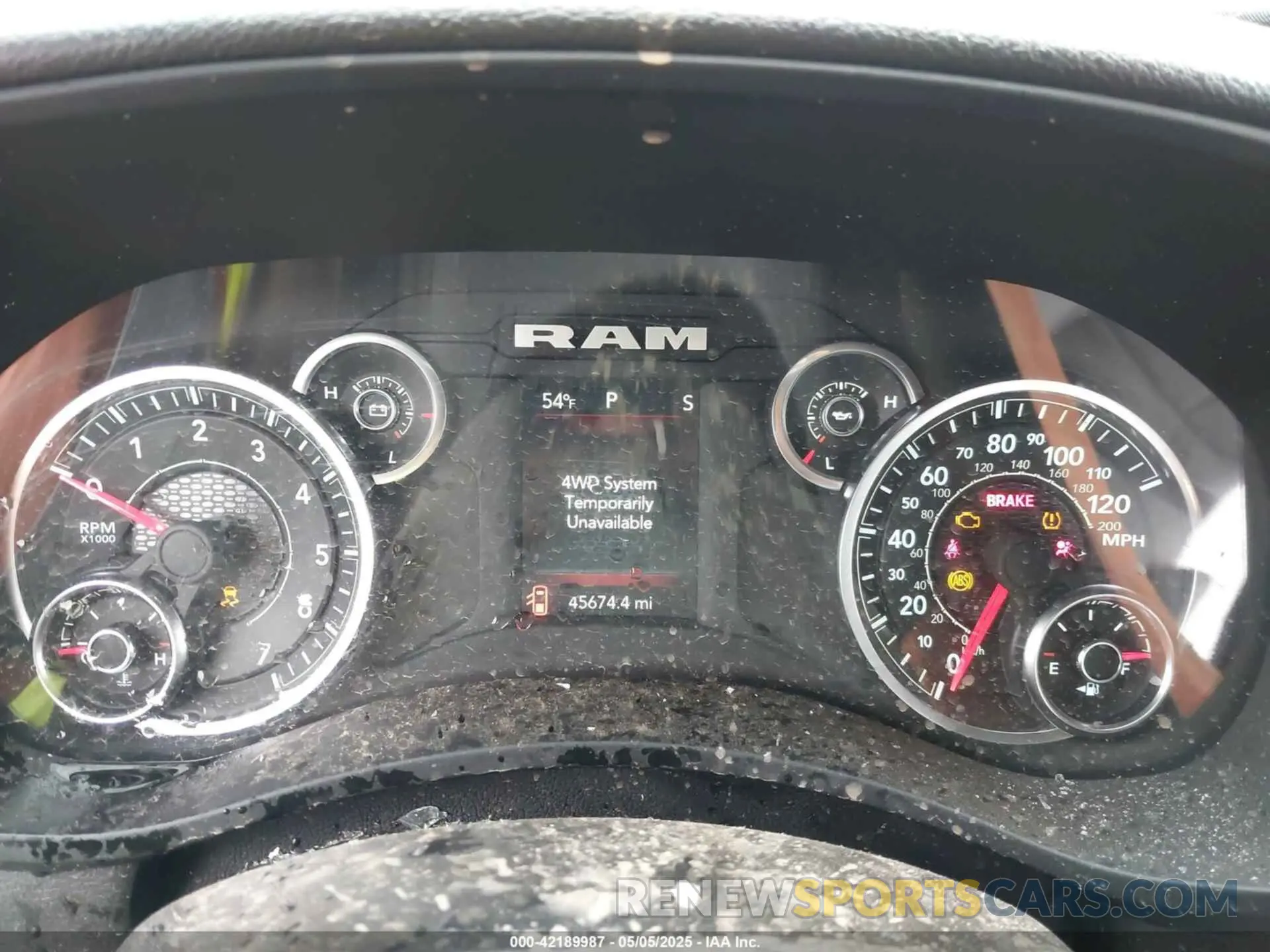 7 fotografías del automóvil dañado 3C6UR5HJ4RG188121 RAM 2500 2024