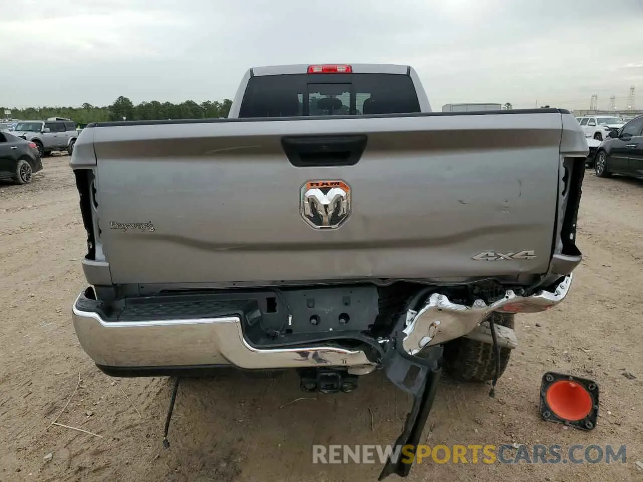6 fotografías del automóvil dañado 3C6UR5HJ5RG169223 RAM 2500 2024