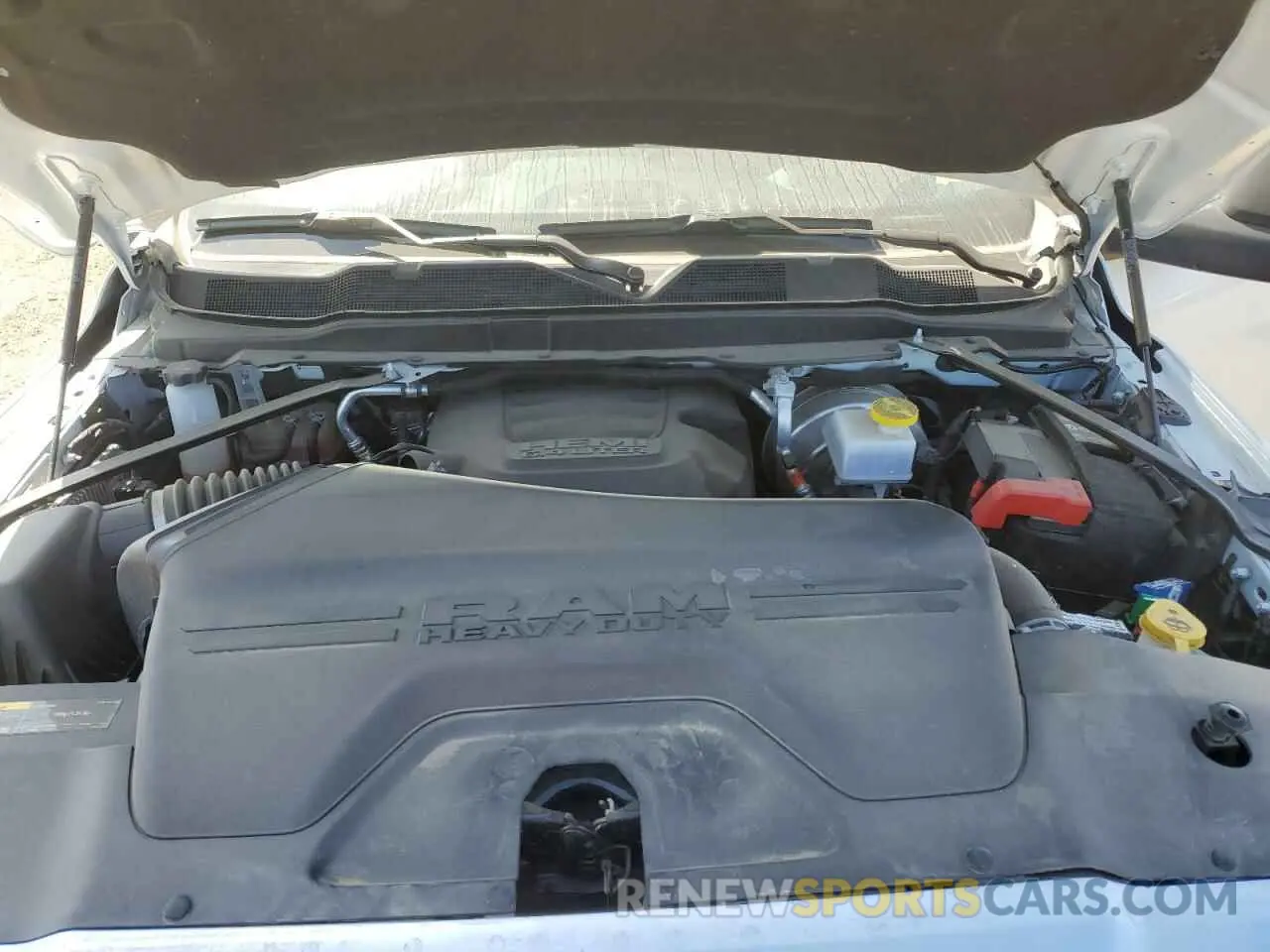 11 fotografías del automóvil dañado 3C6UR5HJ9RG268806 RAM 2500 2024