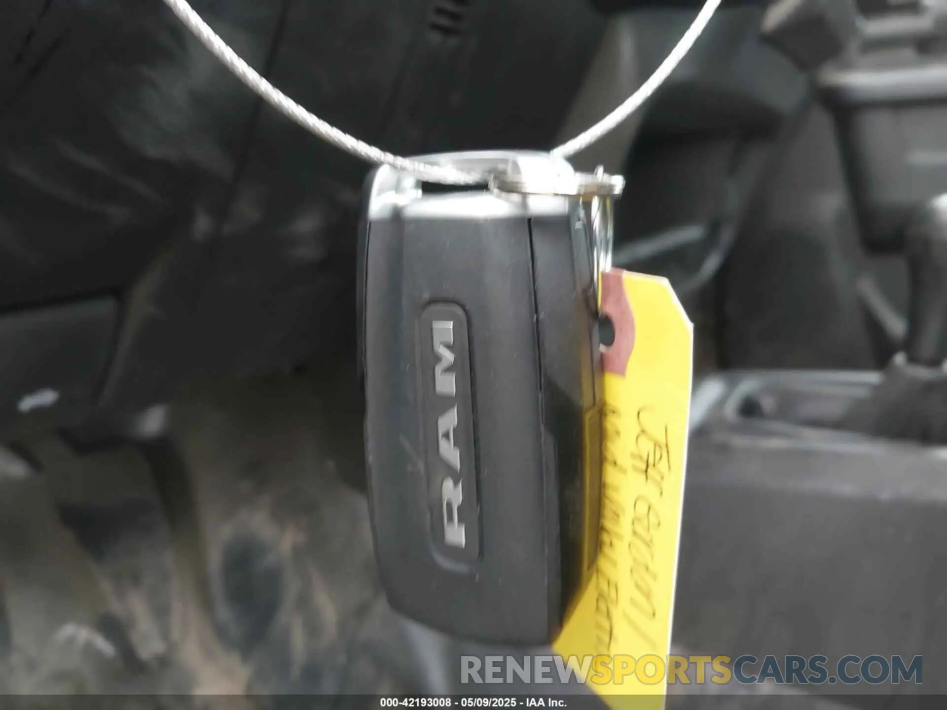 11 fotografías del automóvil dañado 3C6UR5HJXRG161540 RAM 2500 2024