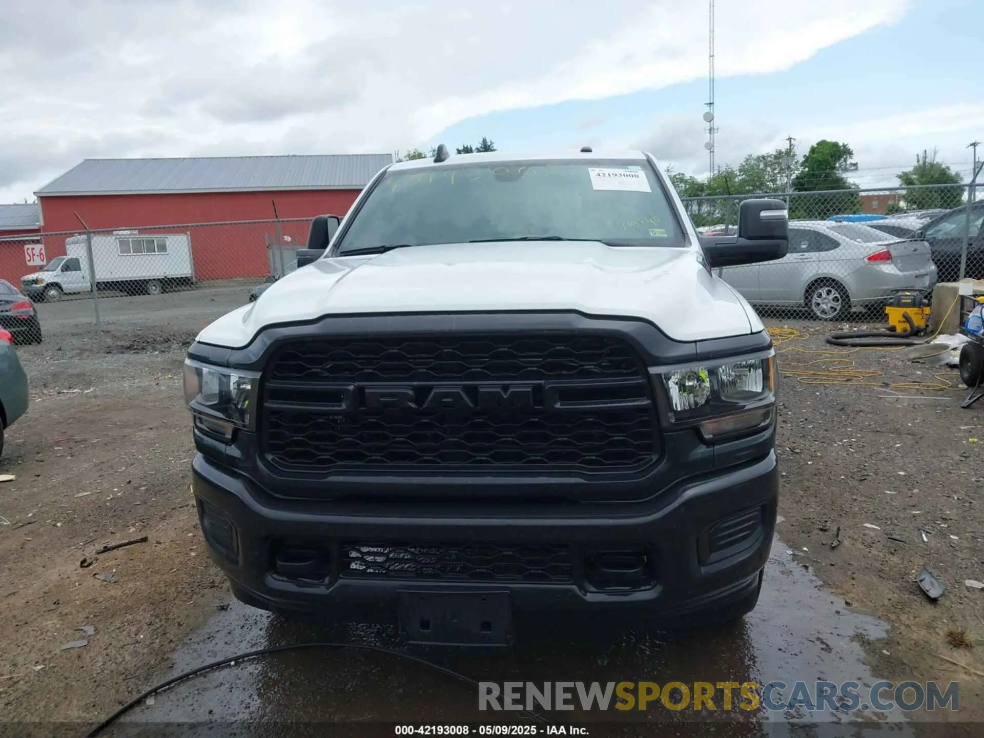 12 fotografías del automóvil dañado 3C6UR5HJXRG161540 RAM 2500 2024