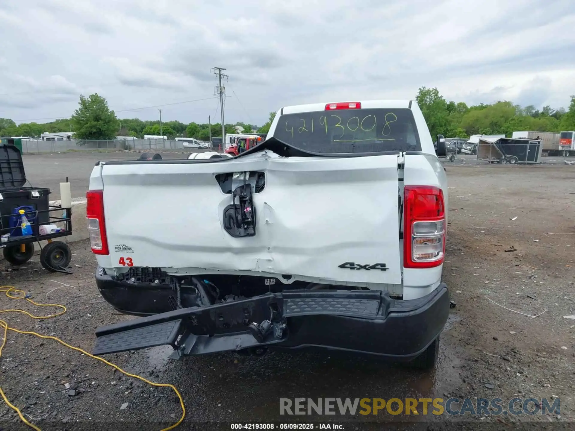 16 fotografías del automóvil dañado 3C6UR5HJXRG161540 RAM 2500 2024