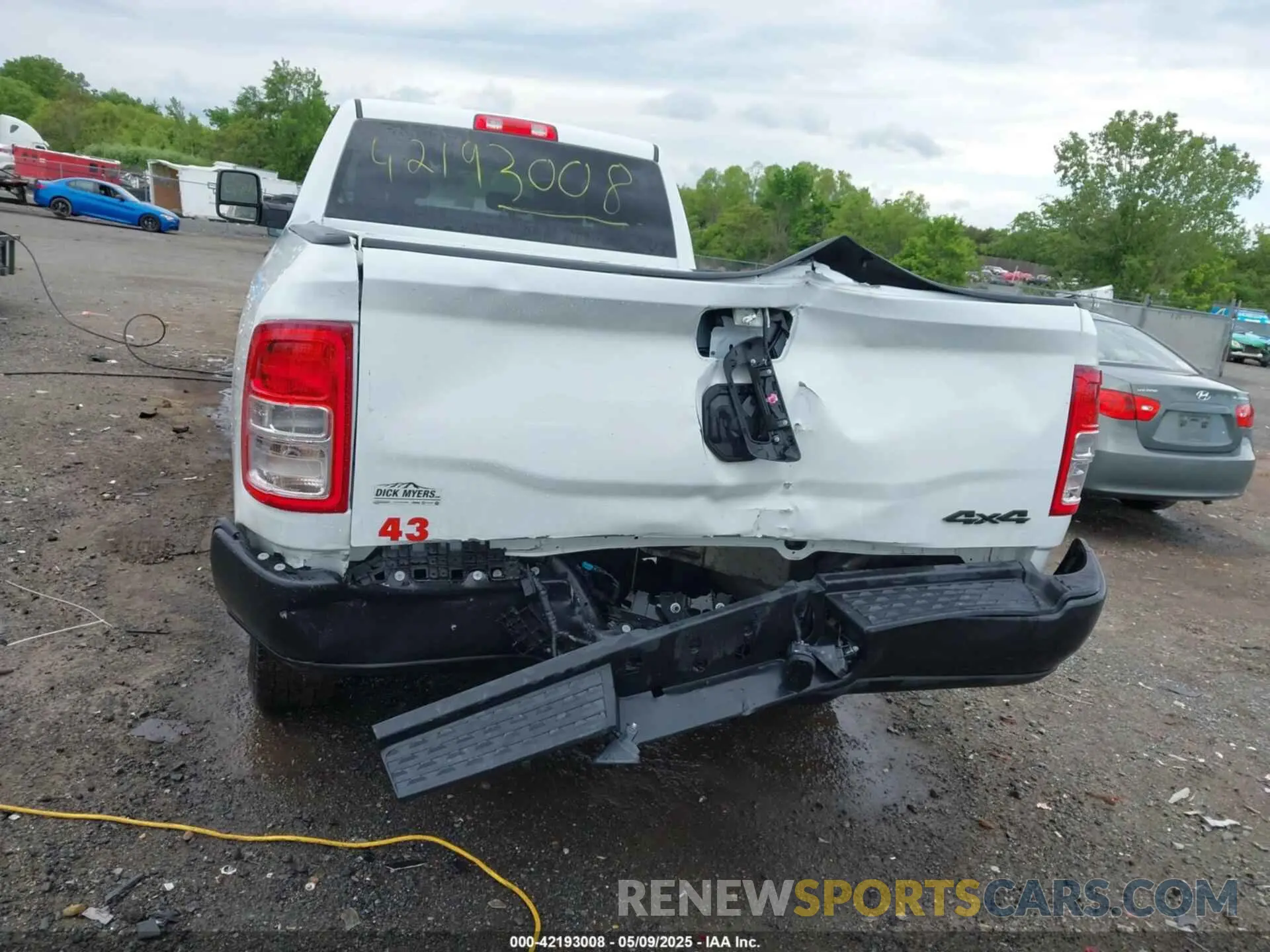 6 fotografías del automóvil dañado 3C6UR5HJXRG161540 RAM 2500 2024