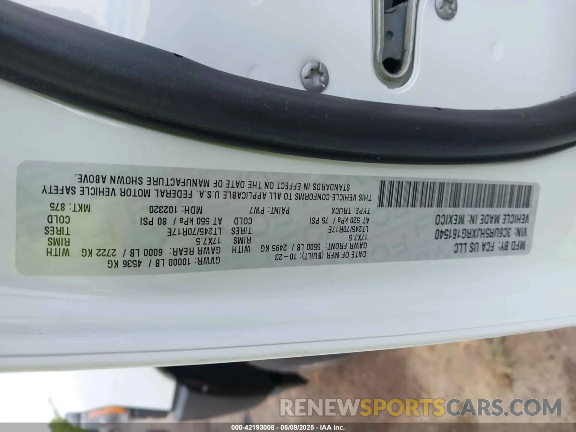 9 fotografías del automóvil dañado 3C6UR5HJXRG161540 RAM 2500 2024