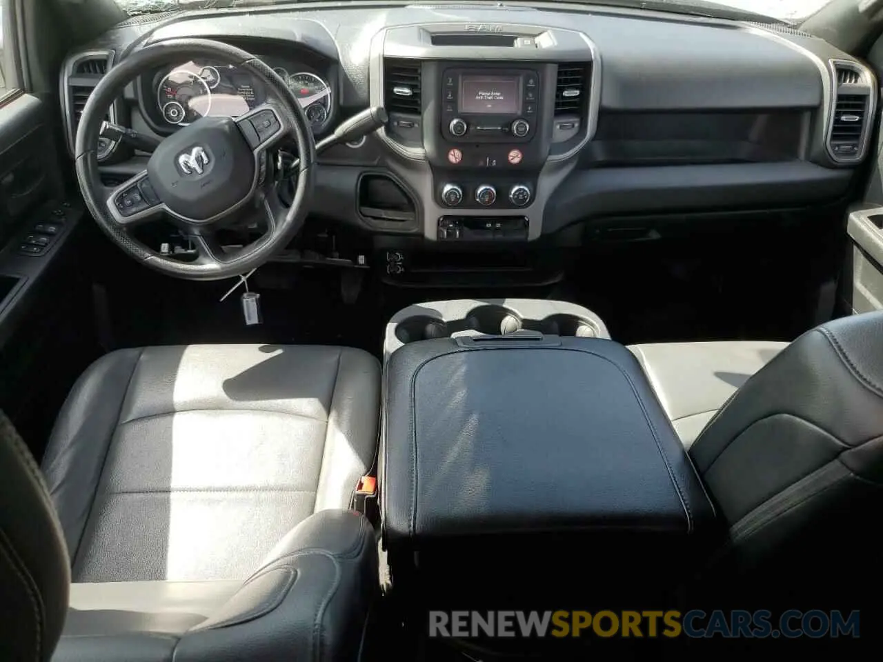 8 fotografías del automóvil dañado 3C6UR5HL5RG154352 RAM 2500 2024