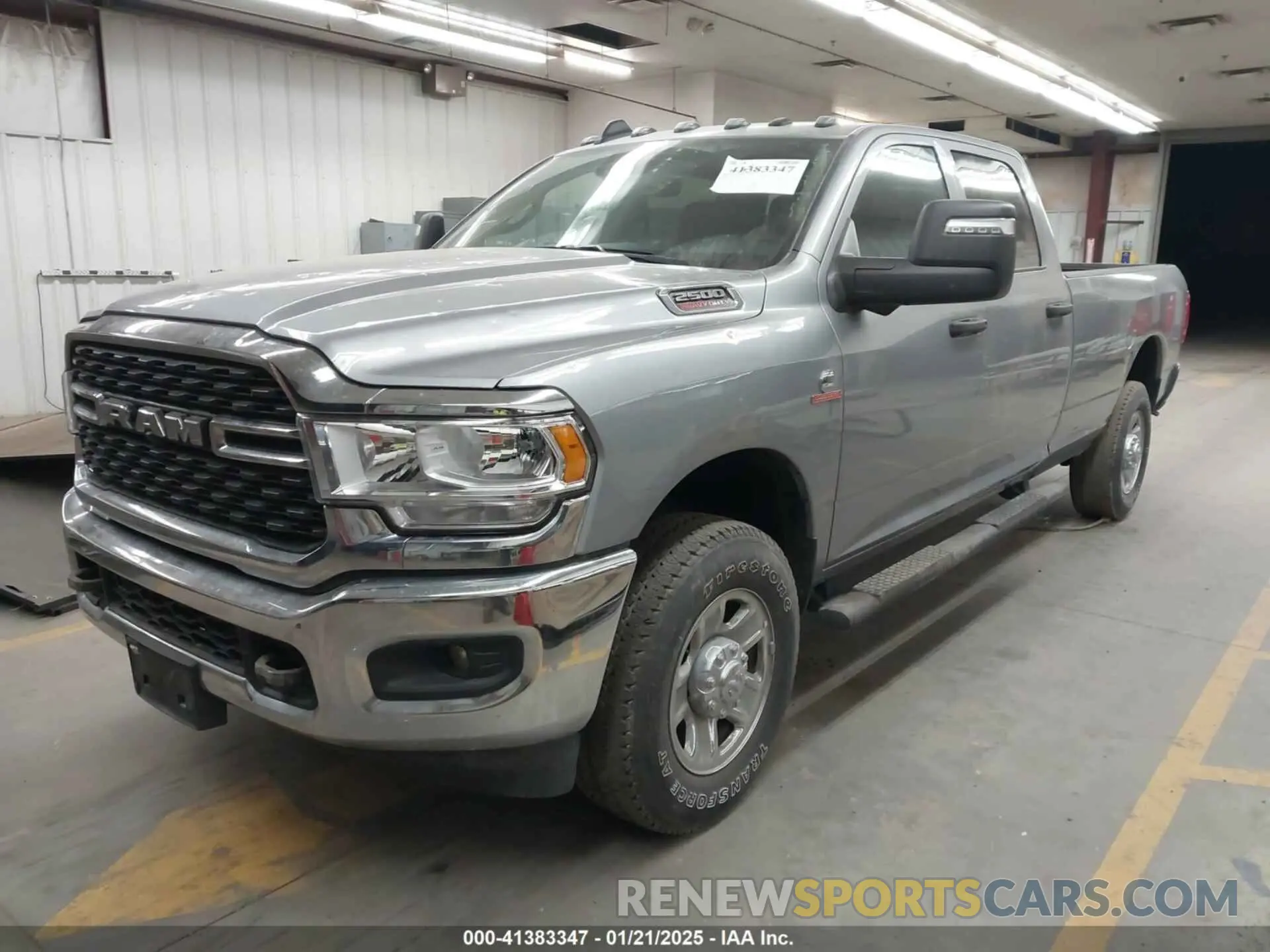 2 fotografías del automóvil dañado 3C6UR5HL6RG189322 RAM 2500 2024