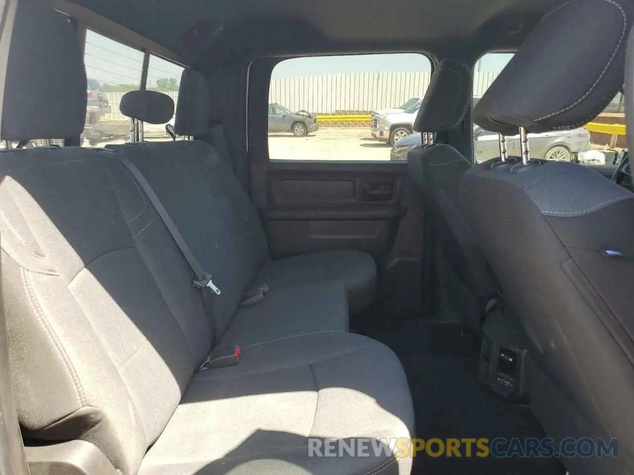 10 fotografías del automóvil dañado 3C6UR5HL9RG141202 RAM 2500 2024