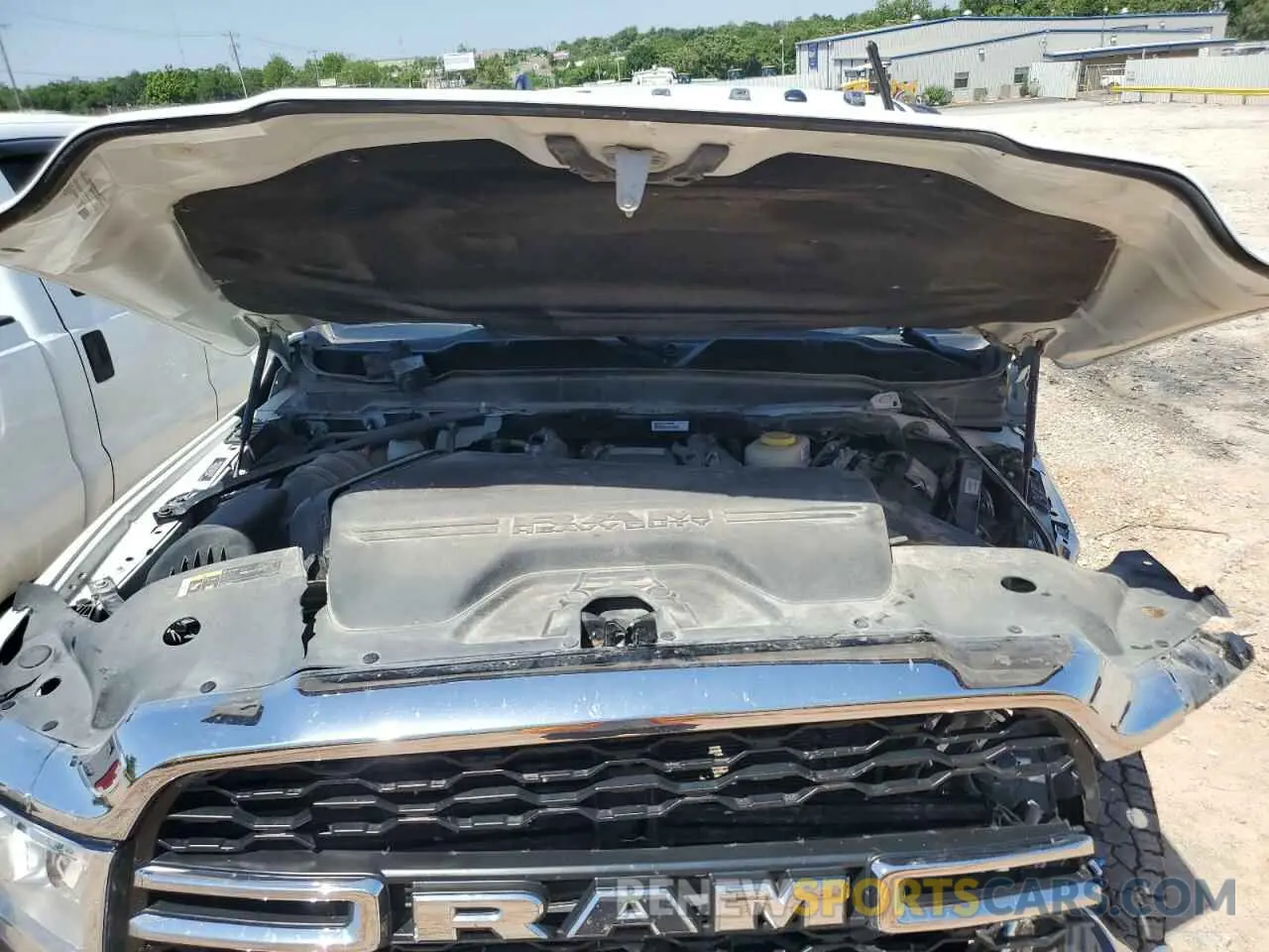 11 fotografías del automóvil dañado 3C6UR5HL9RG141202 RAM 2500 2024