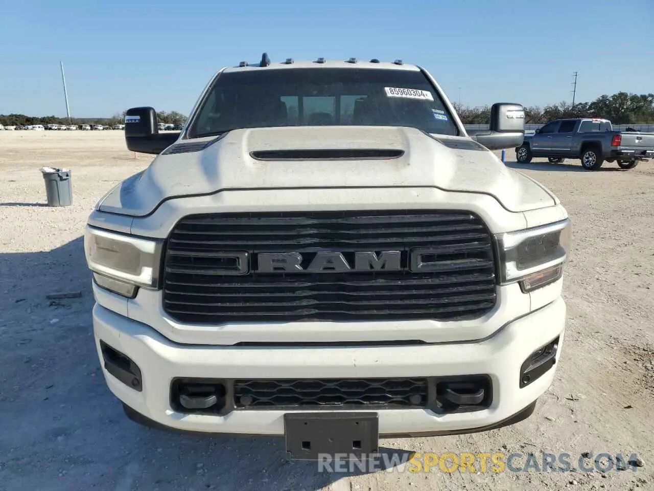 5 fotografías del automóvil dañado 3C6UR5NL0RG293017 RAM 2500 2024