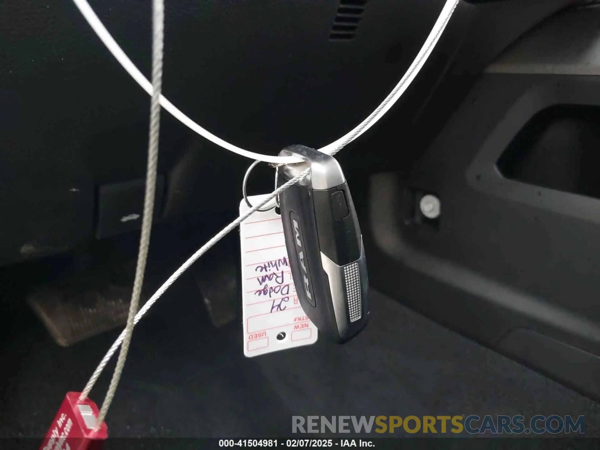 11 fotografías del automóvil dañado 3C6UR5NL7RG143695 RAM 2500 2024