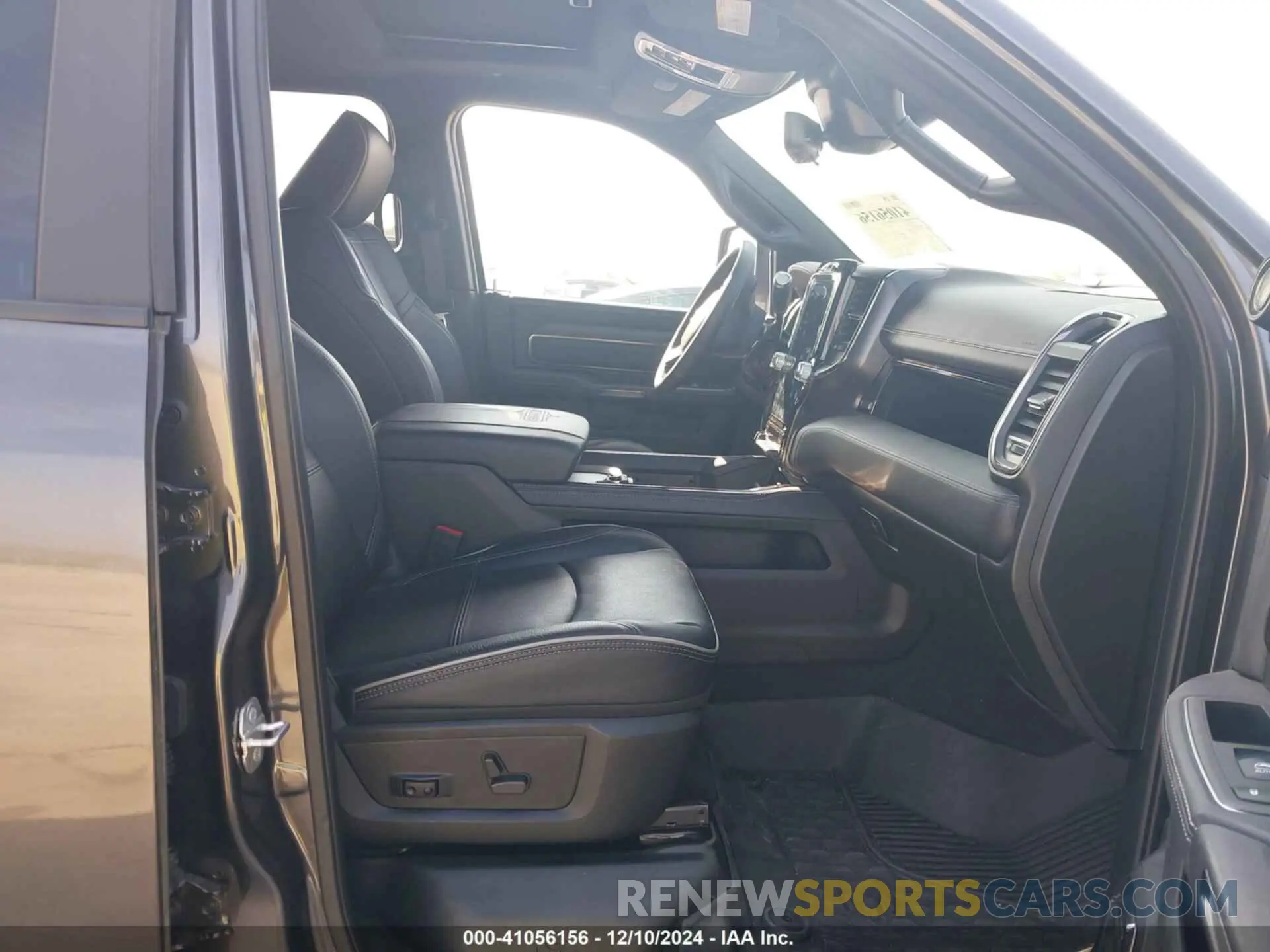 5 fotografías del automóvil dañado 3C6UR5SL0RG187087 RAM 2500 2024