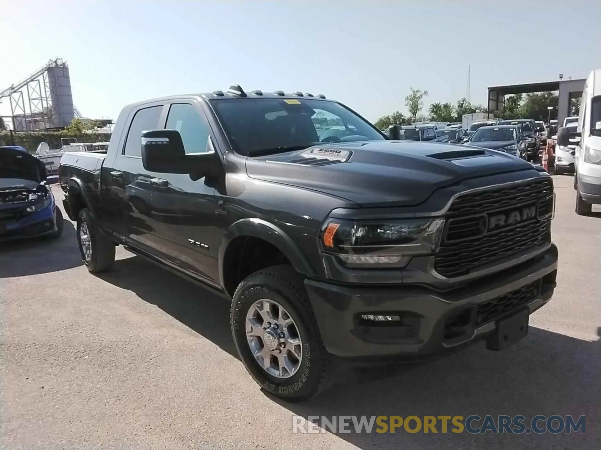 5 fotografías del automóvil dañado 3C6UR5TL3RG163879 RAM 2500 2024