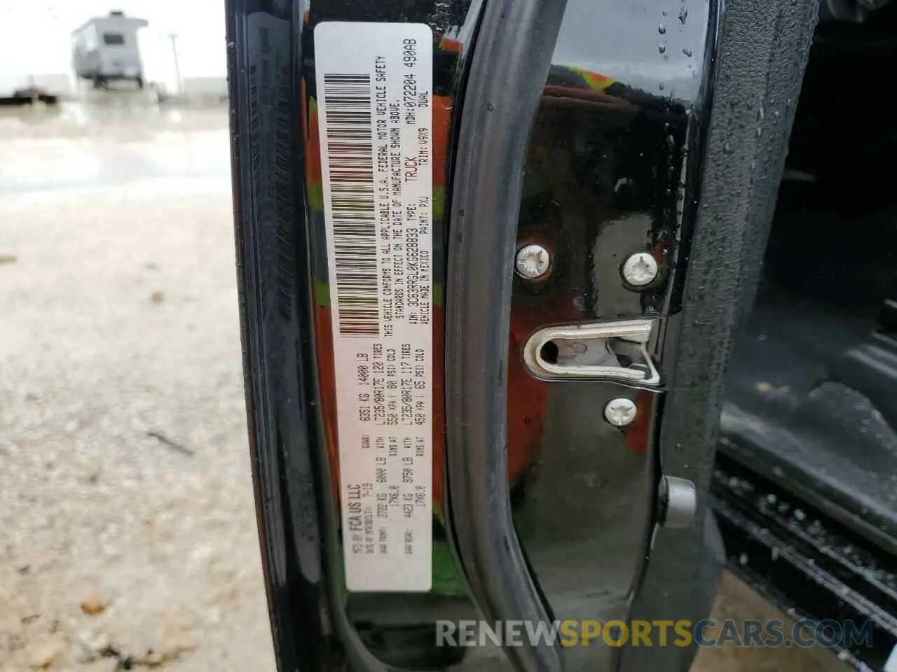 12 fotografías del automóvil dañado 3C63RRGL0KG628833 RAM 3500 2019