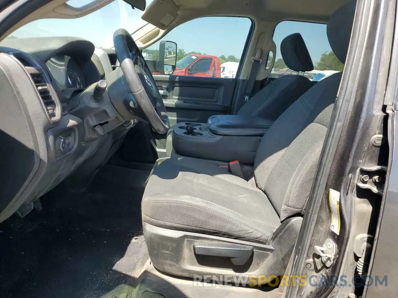 7 fotografías del automóvil dañado 3C63RRGL1KG692203 RAM 3500 2019