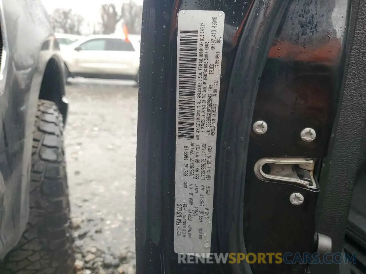 12 fotografías del automóvil dañado 3C63RRGL9KG629043 RAM 3500 2019