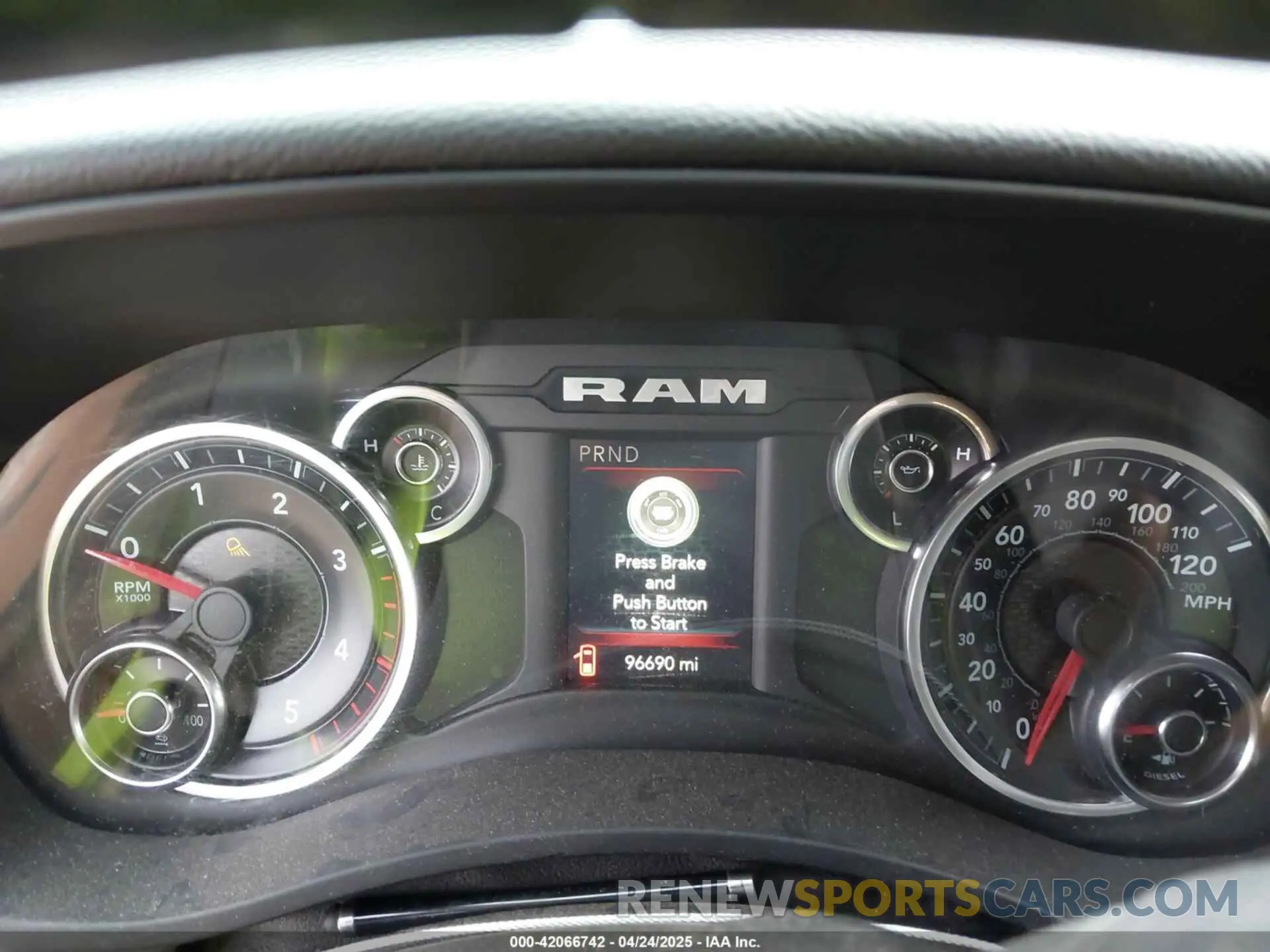5 fotografías del automóvil dañado 3C63RRHL1KG597364 RAM 3500 2019