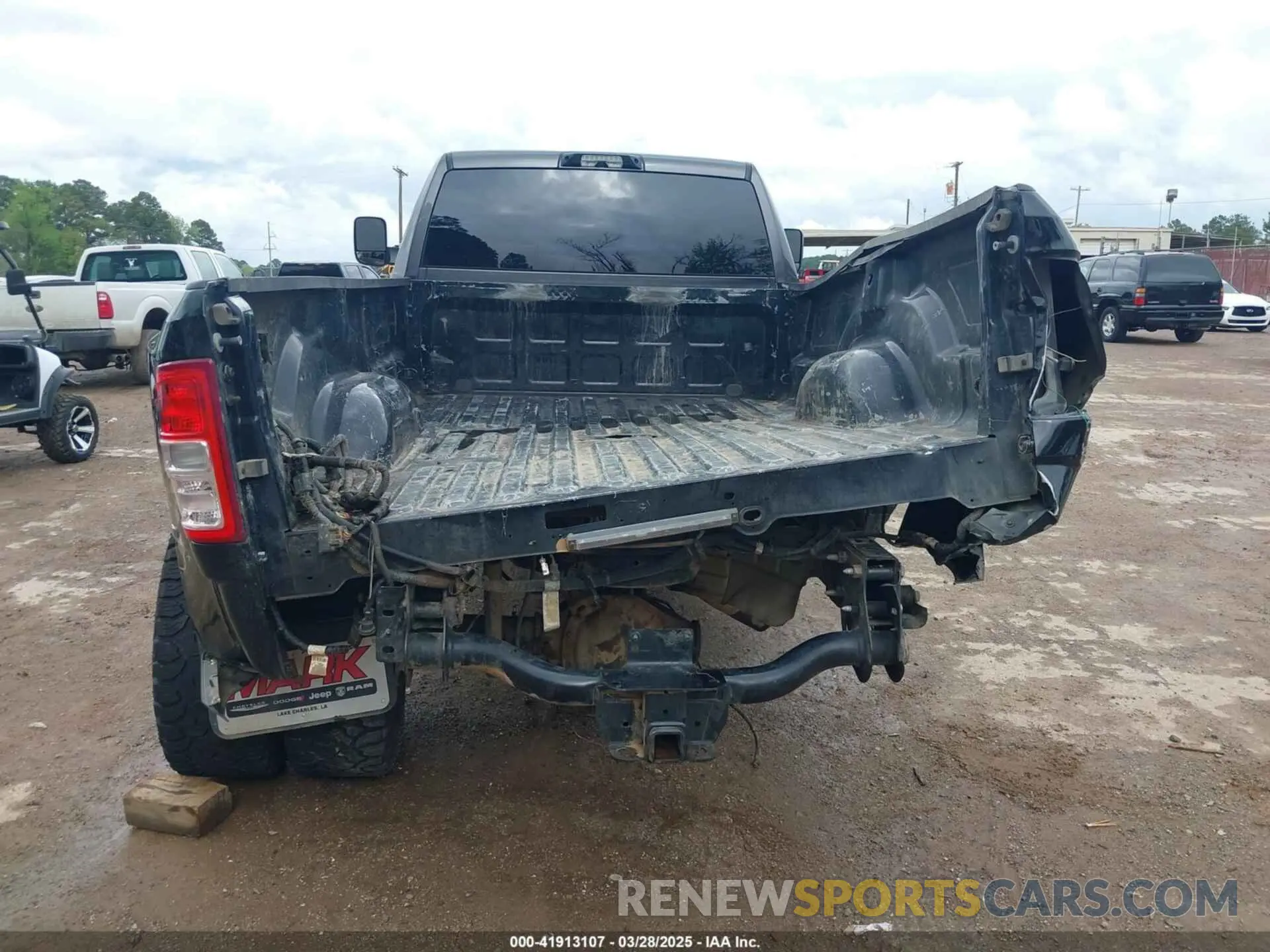 17 fotografías del automóvil dañado 3C63RRHL5KG609712 RAM 3500 2019