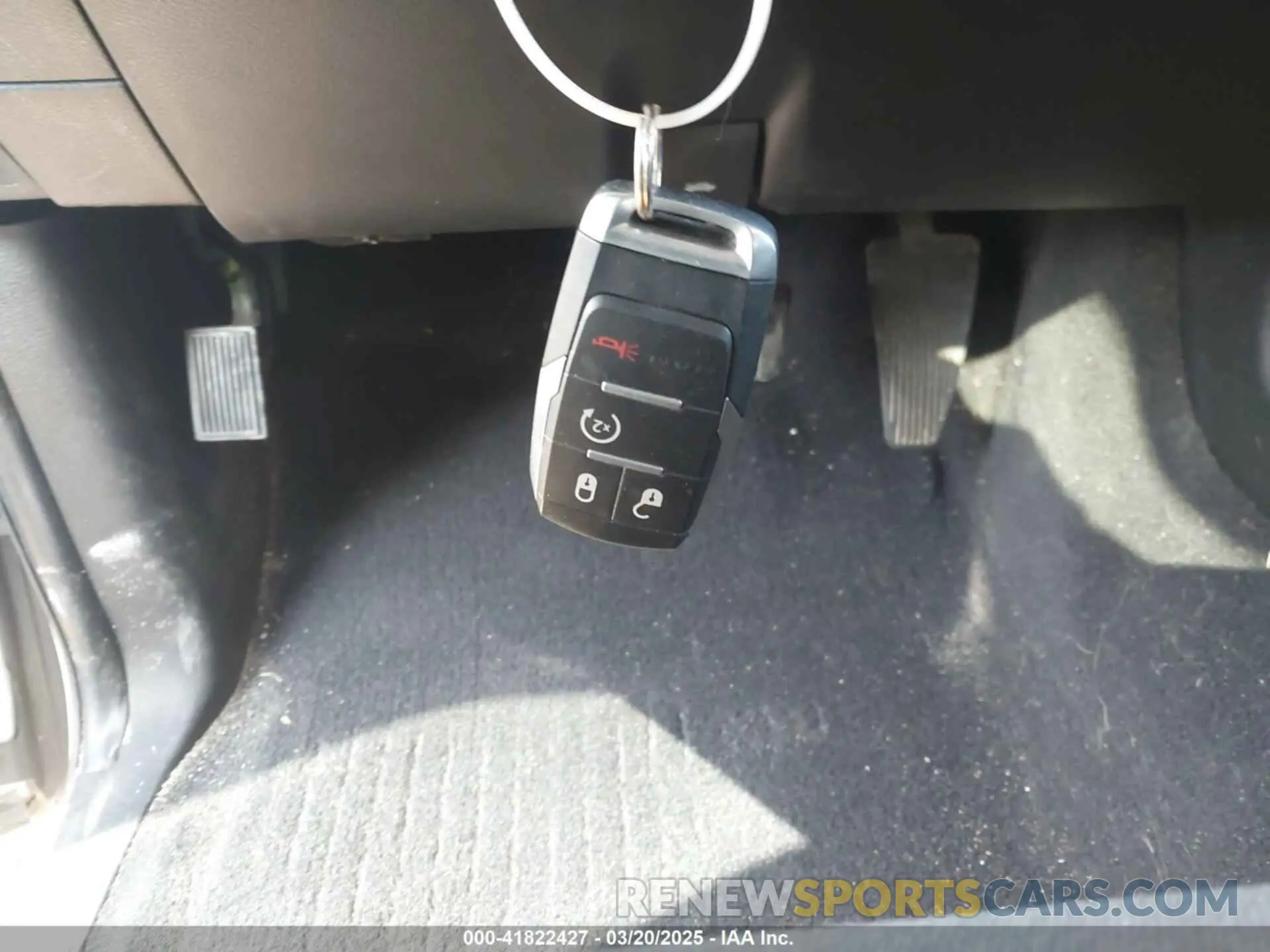 10 fotografías del automóvil dañado 3C63RRHL6KG555689 RAM 3500 2019