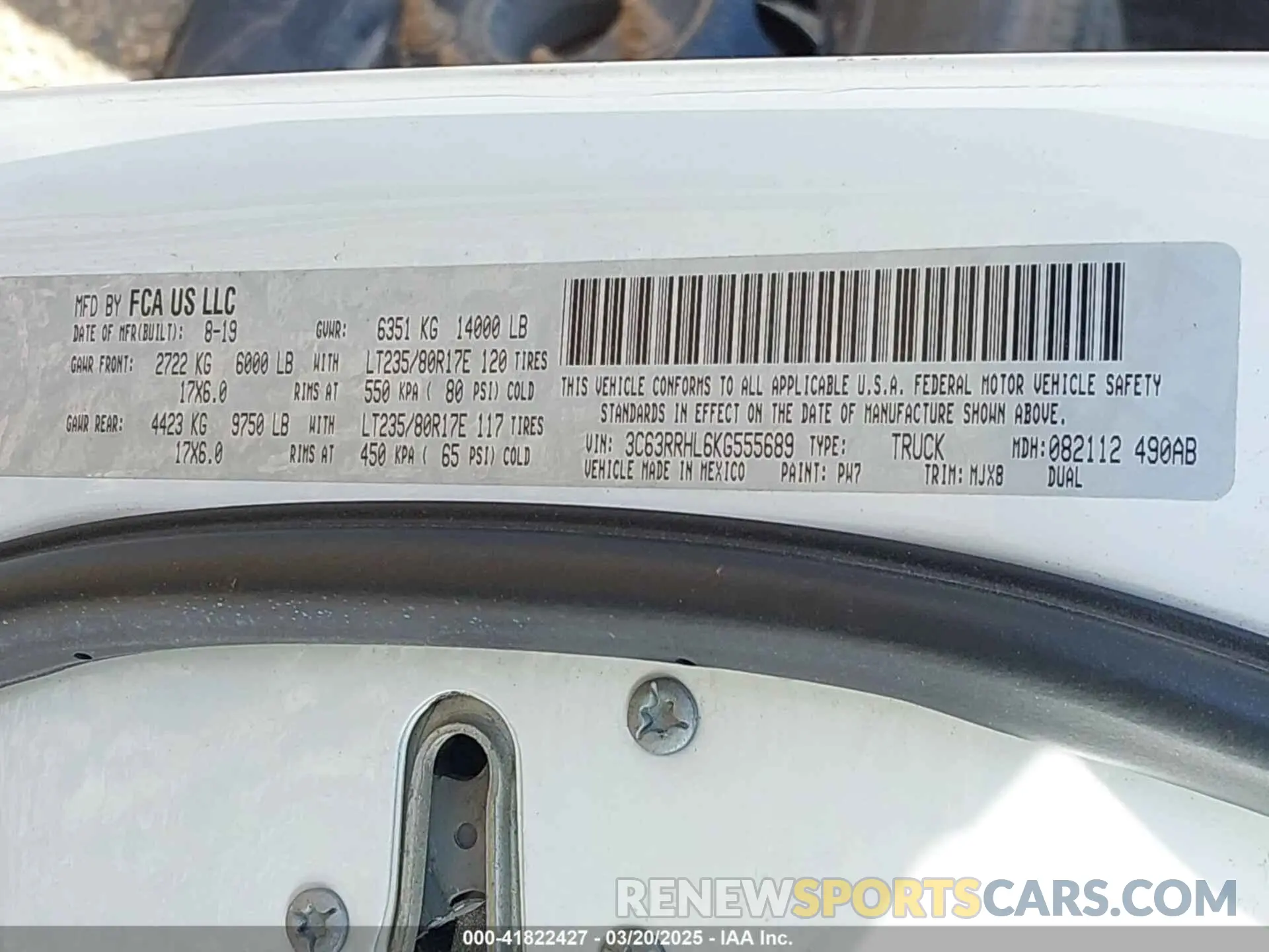 8 fotografías del automóvil dañado 3C63RRHL6KG555689 RAM 3500 2019