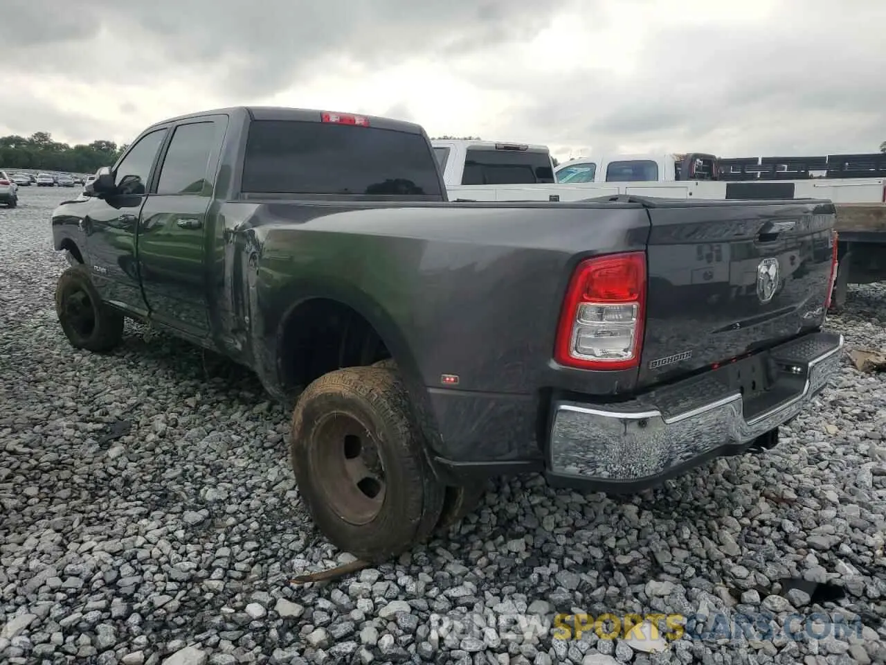 3 fotografías del automóvil dañado 3C63RRHL6KG620119 RAM 3500 2019