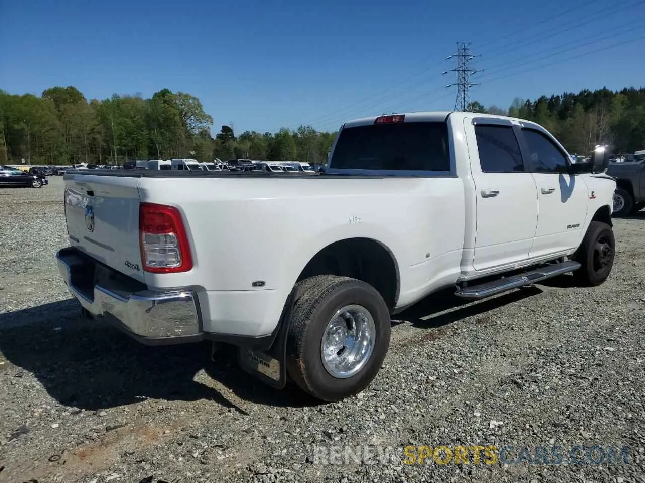 3 fotografías del automóvil dañado 3C63RRHL8KG725597 RAM 3500 2019