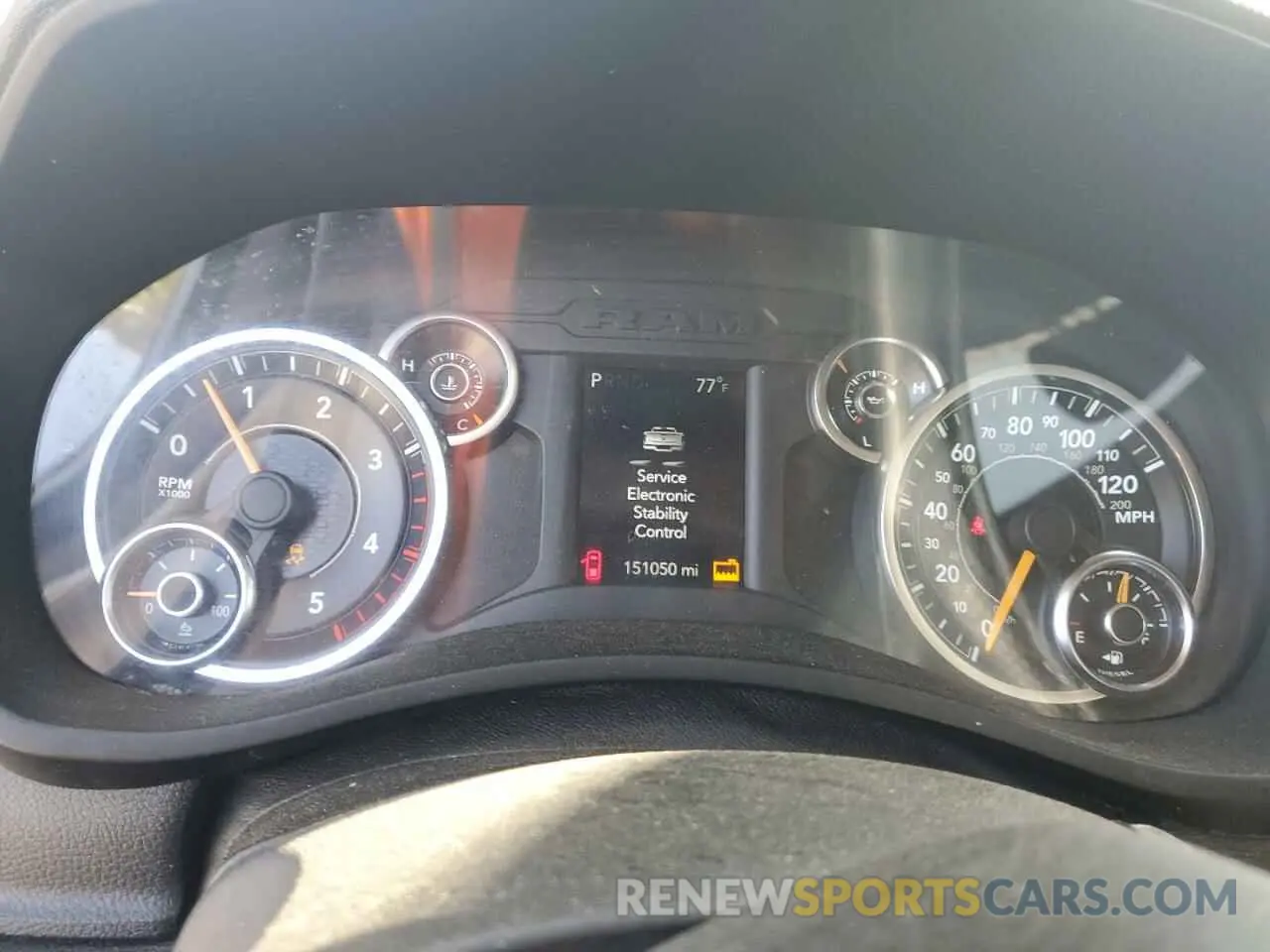 9 fotografías del automóvil dañado 3C63RRHL8KG725597 RAM 3500 2019