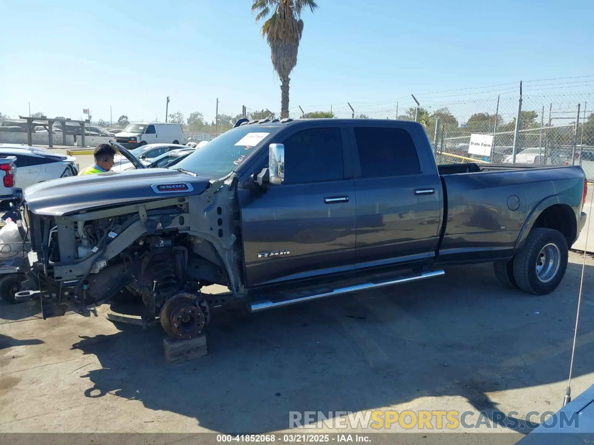 15 fotografías del automóvil dañado 3C63RRJL7KG537146 RAM 3500 2019