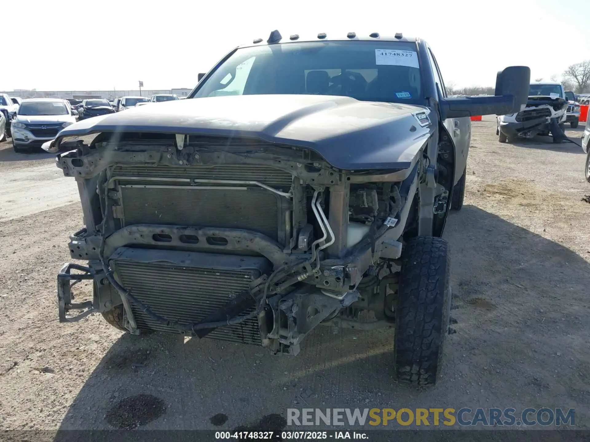 6 fotografías del automóvil dañado 3C63RRGL3LG241856 RAM 3500 2020