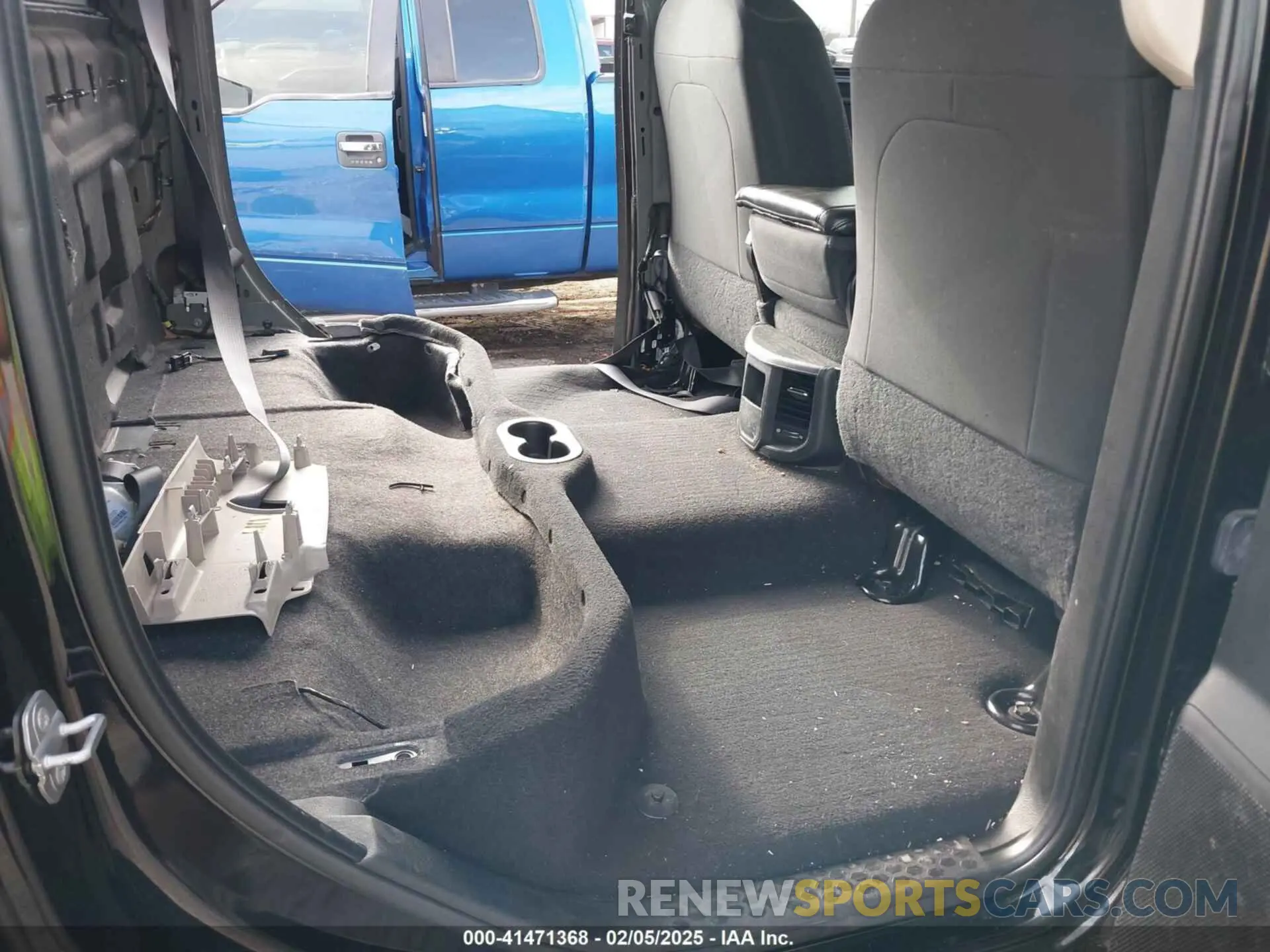 8 fotografías del automóvil dañado 3C63RRGL5LG219566 RAM 3500 2020
