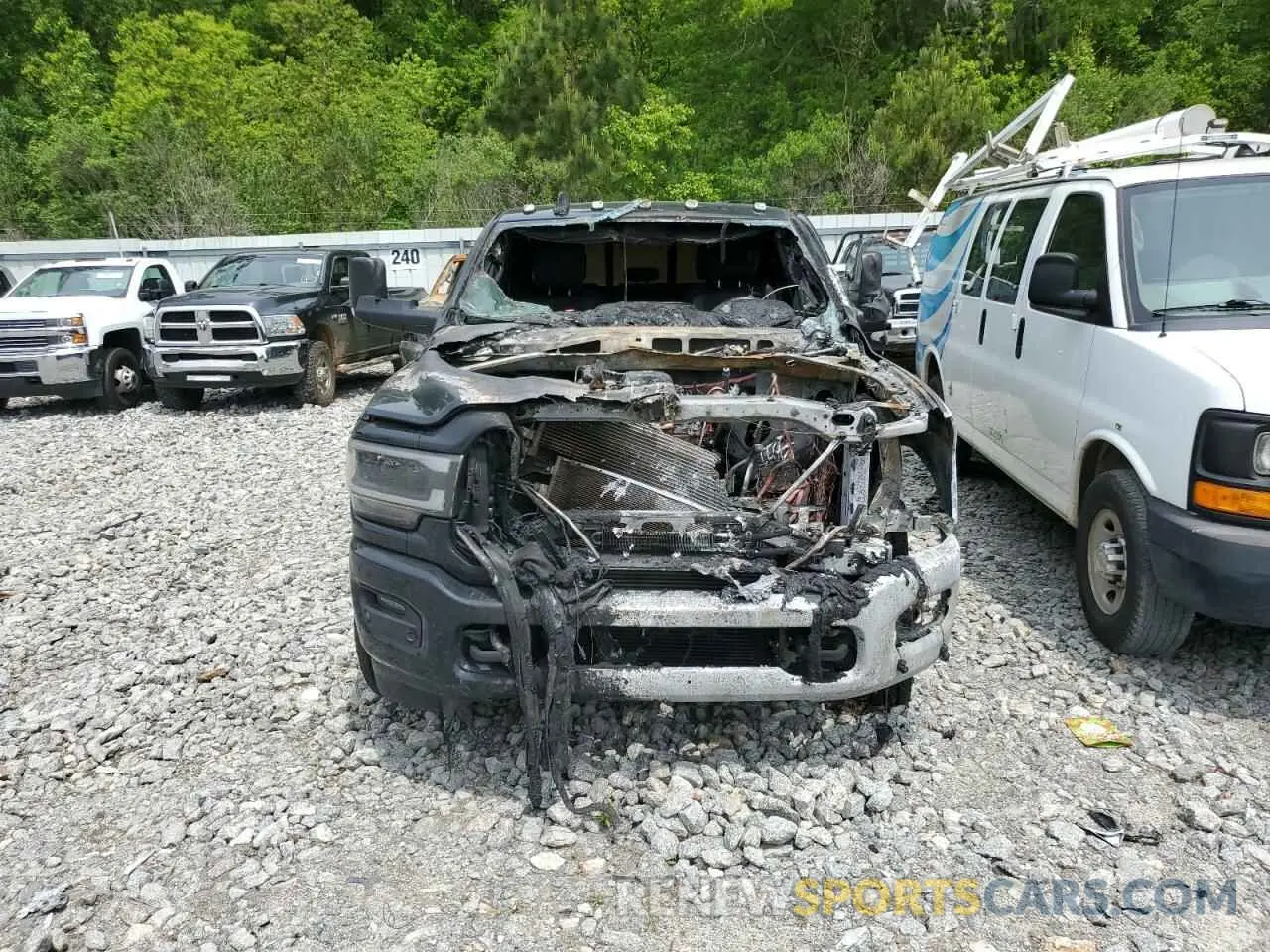 5 fotografías del automóvil dañado 3C63RRJL9LG176133 RAM 3500 2020