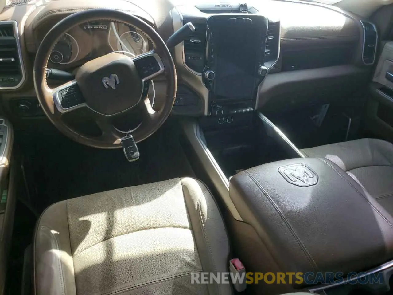 8 fotografías del automóvil dañado 3C63RRJL9LG233088 RAM 3500 2020