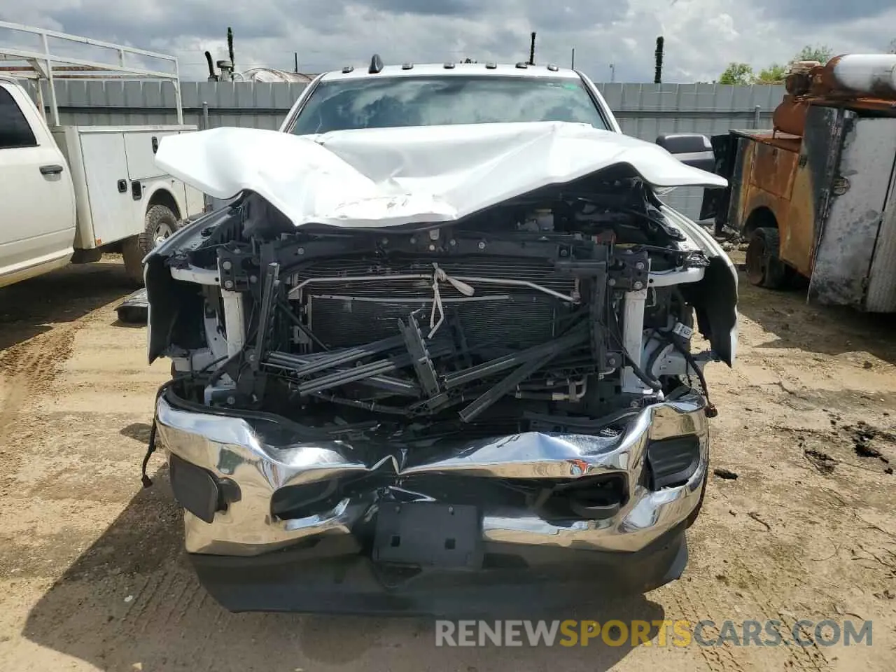 5 fotografías del automóvil dañado 3C63RRGL2MG565608 RAM 3500 2021